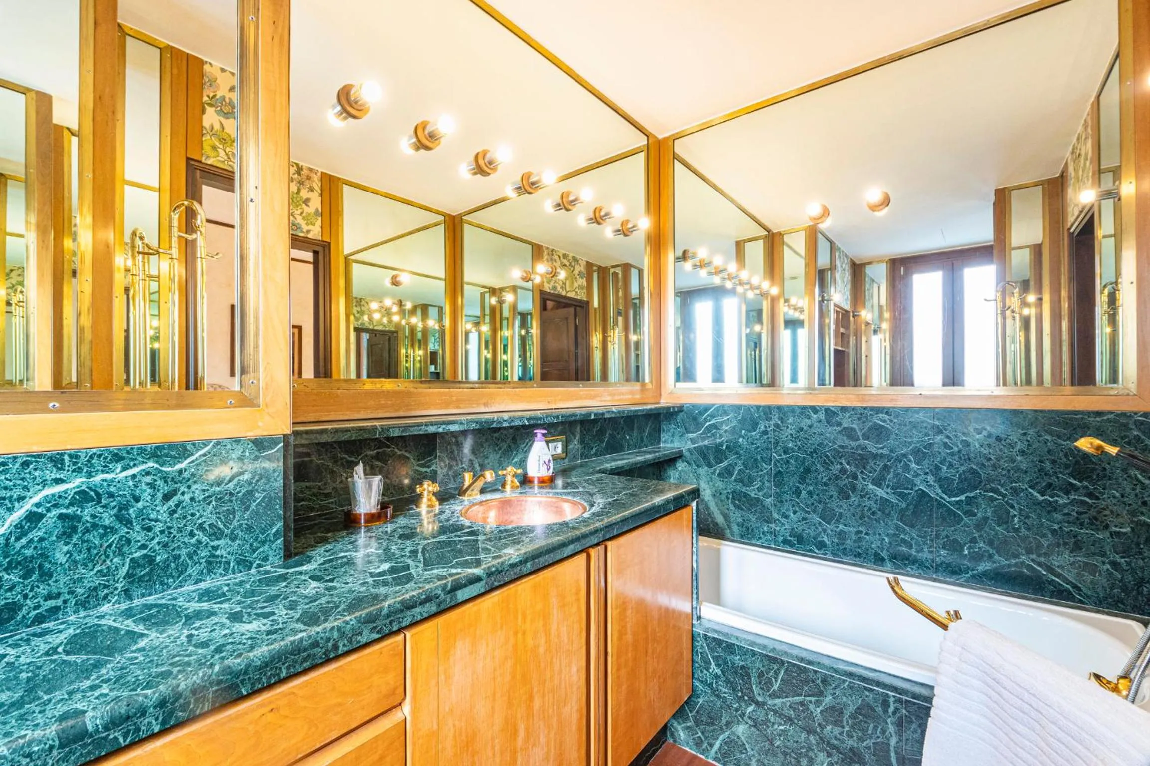 Bathroom in Ca' Pellegrini Luxury Grand Canal