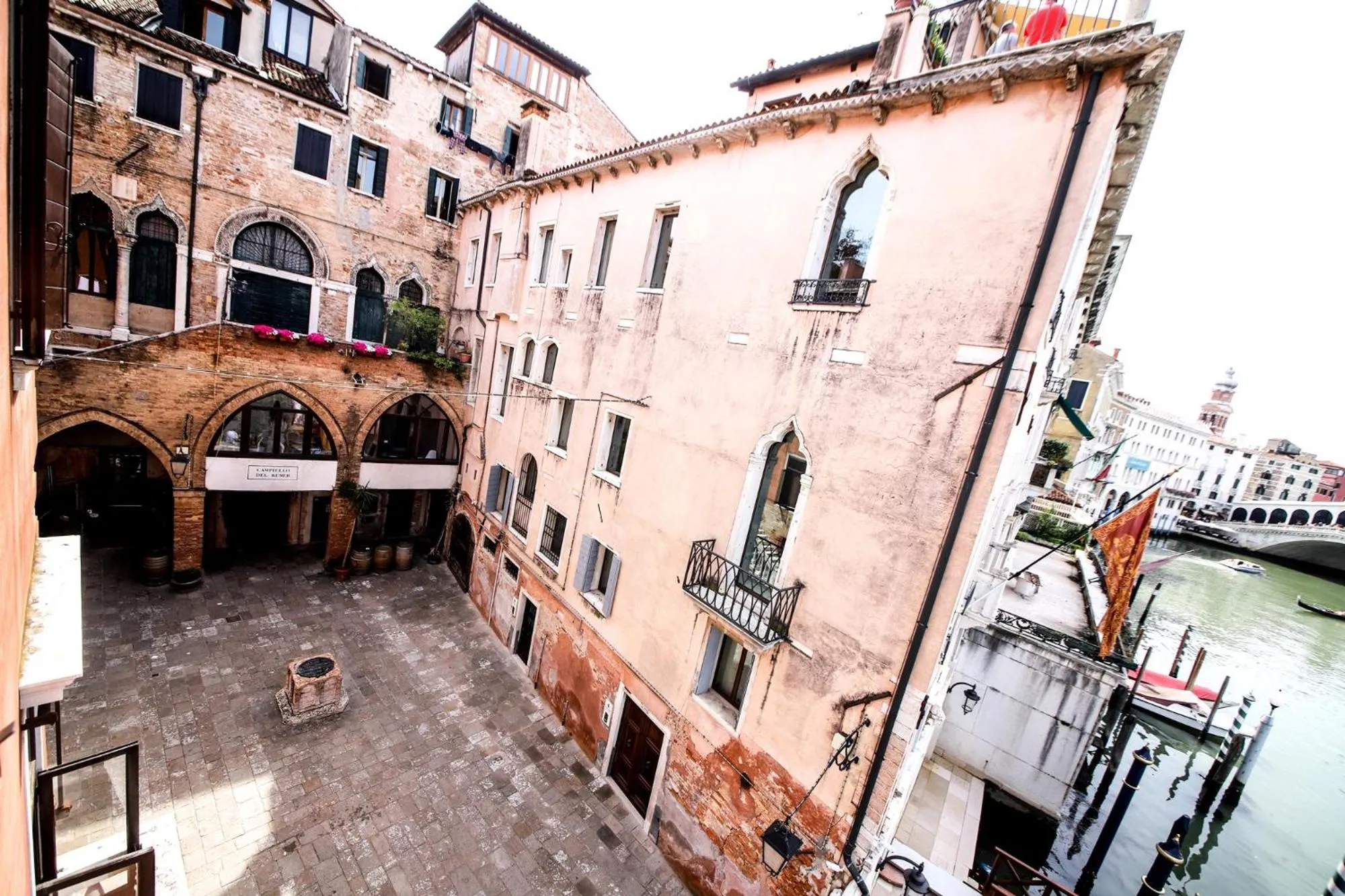 Neighbourhood in Ca' Pellegrini Luxury Grand Canal