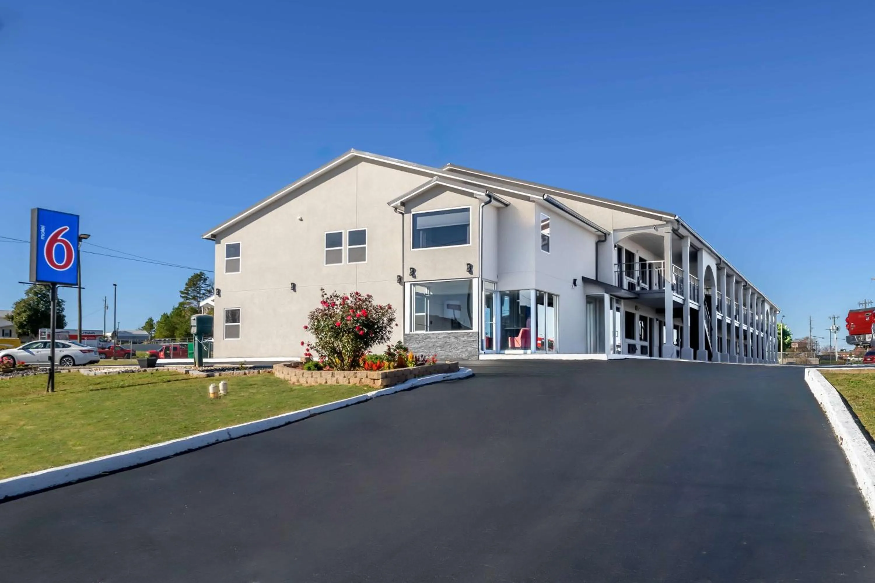 Property building in Motel 6-Commerce, GA