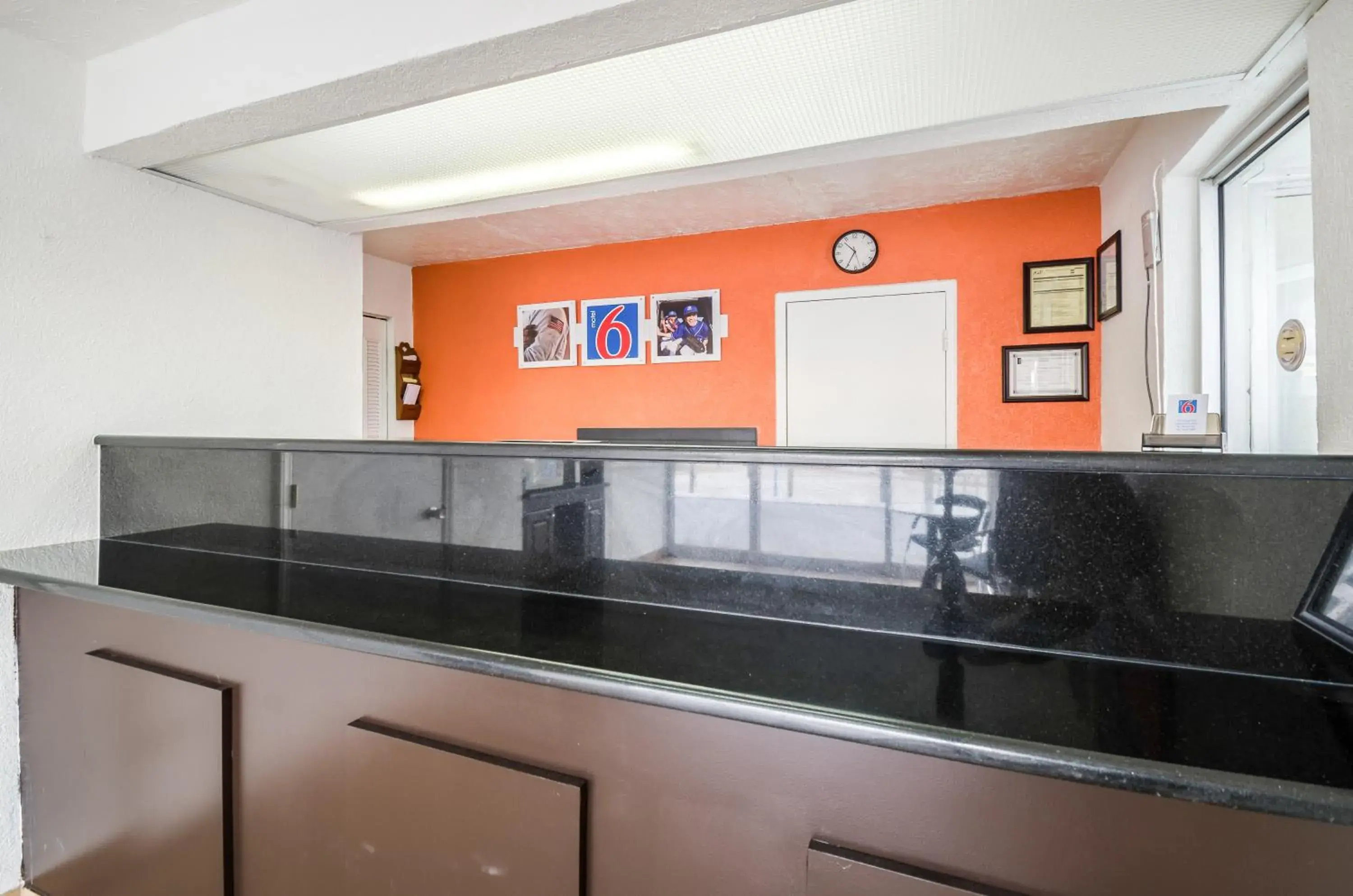 Lobby or reception in Motel 6-Commerce, GA Lobby or reception in Motel 6-Commerce, GA
