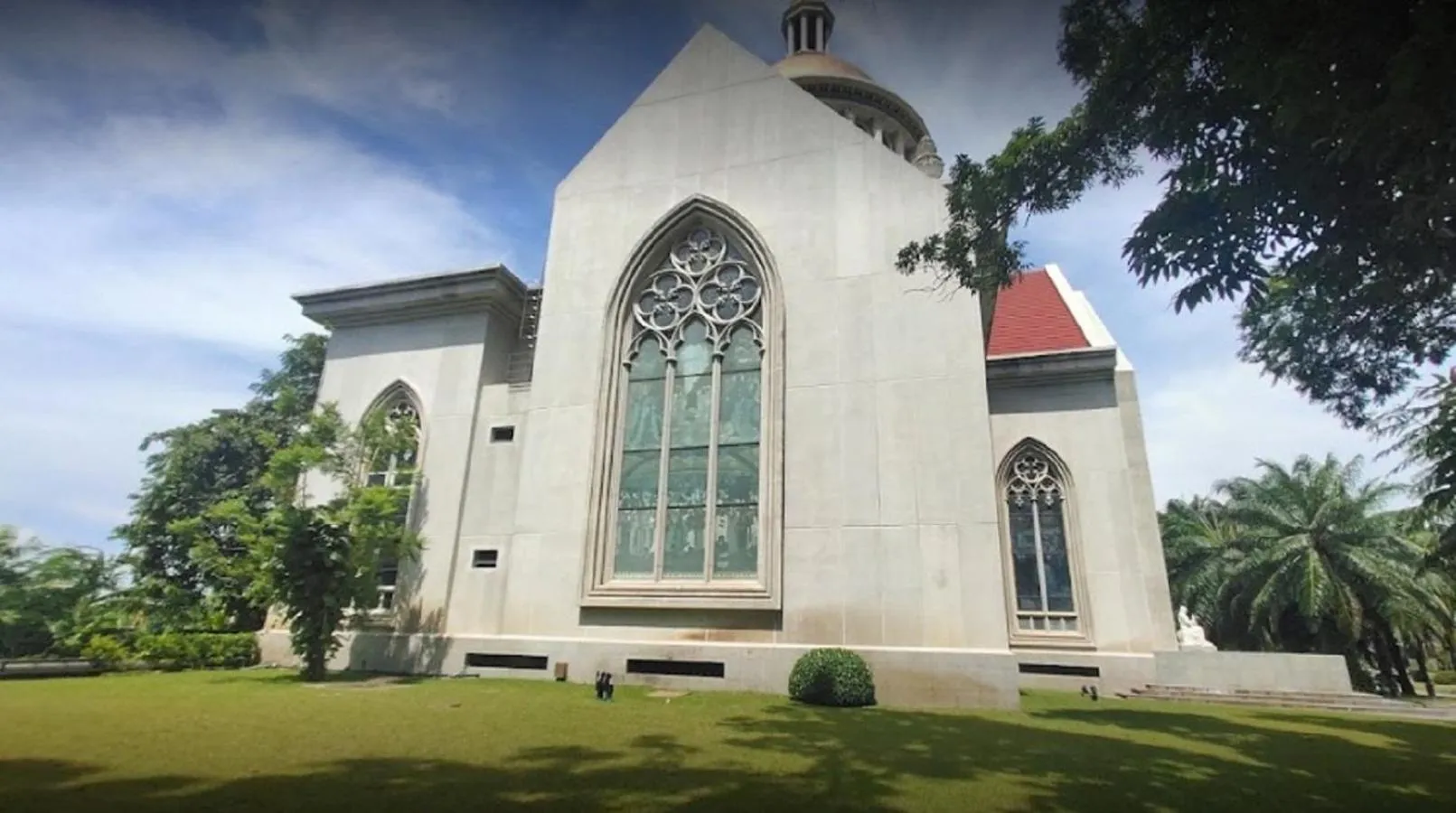 Neighbourhood in Napheera Royal Tel