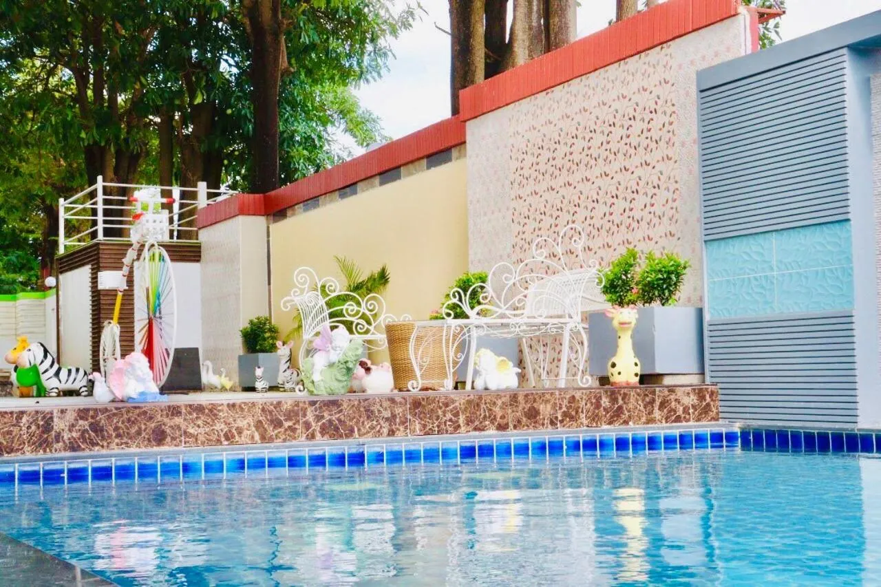 Swimming pool in Napheera Royal Tel