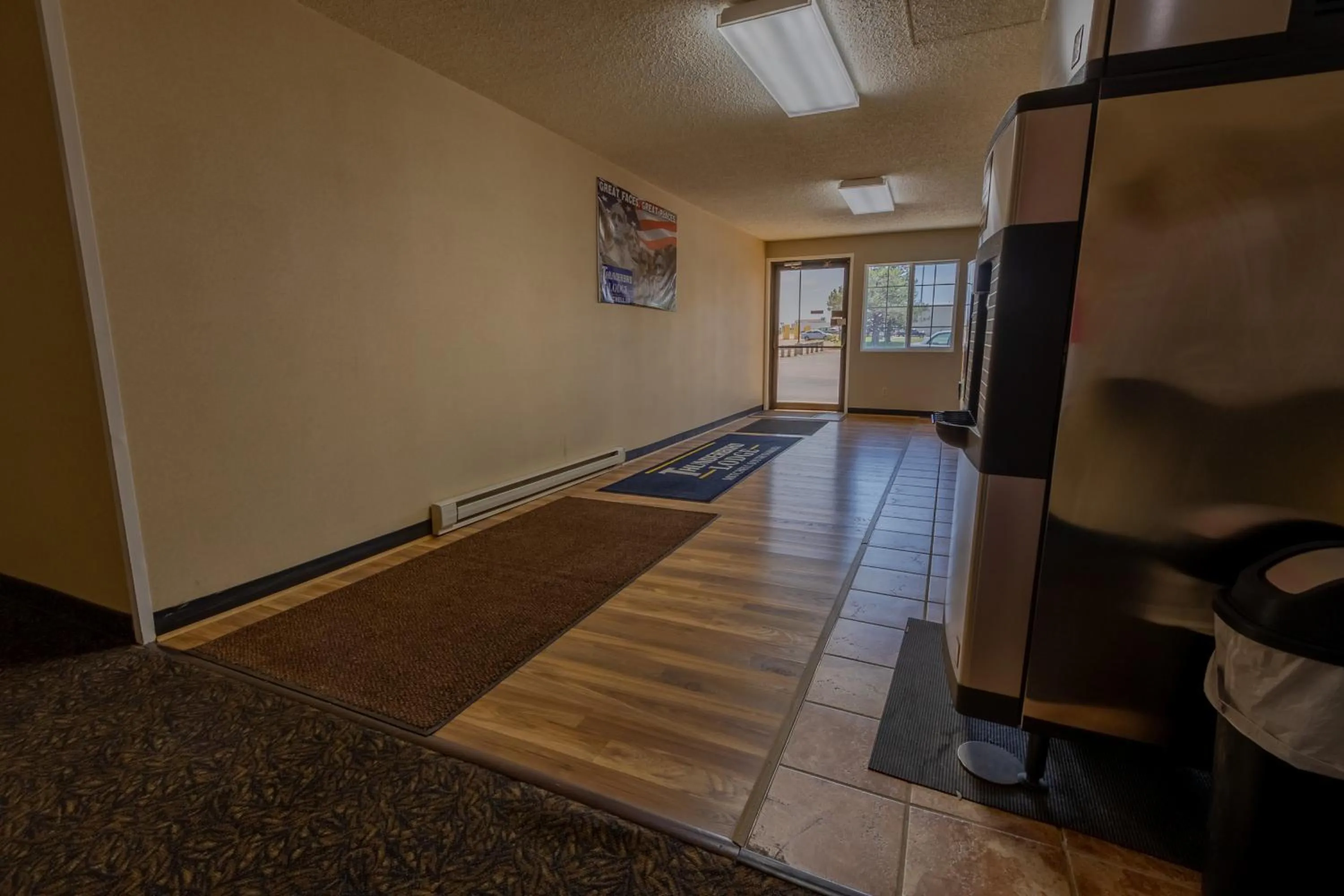 Lobby or reception, Bed in Thunderbird Lodge