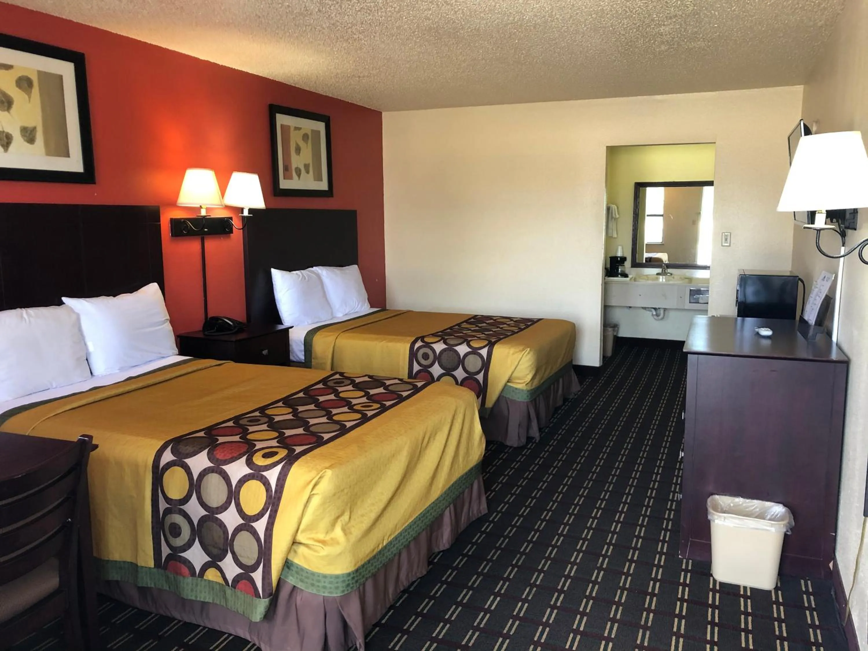 Bed in Executive Inn & Suites Prescott