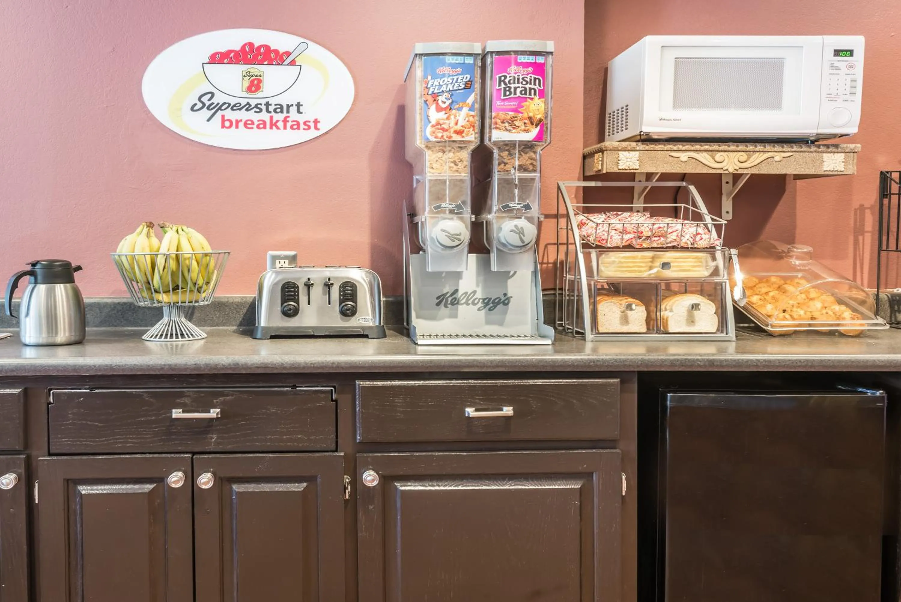 Breakfast in Super 8 by Wyndham Pittsburgh/Monroeville