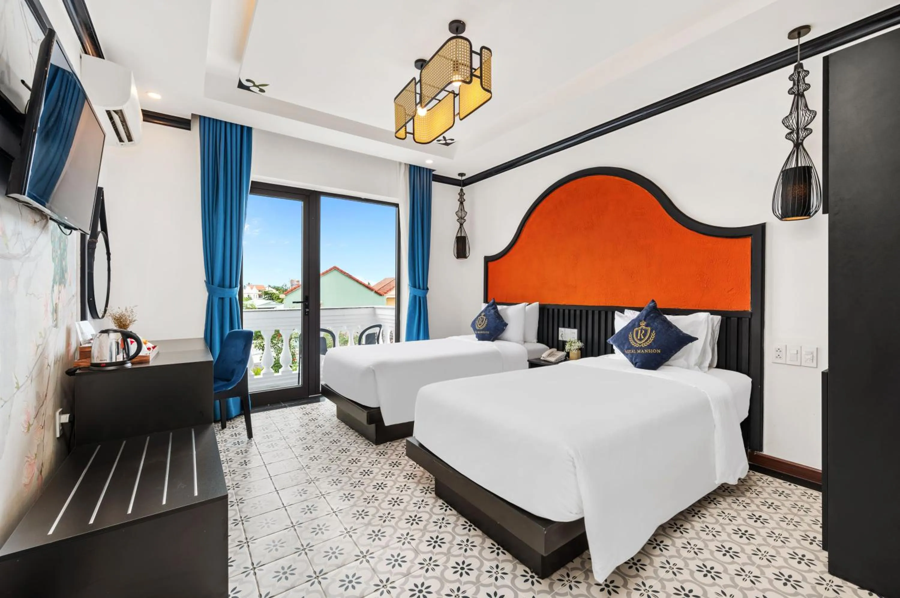 Bed in Royal Mansion Boutique Hoi An