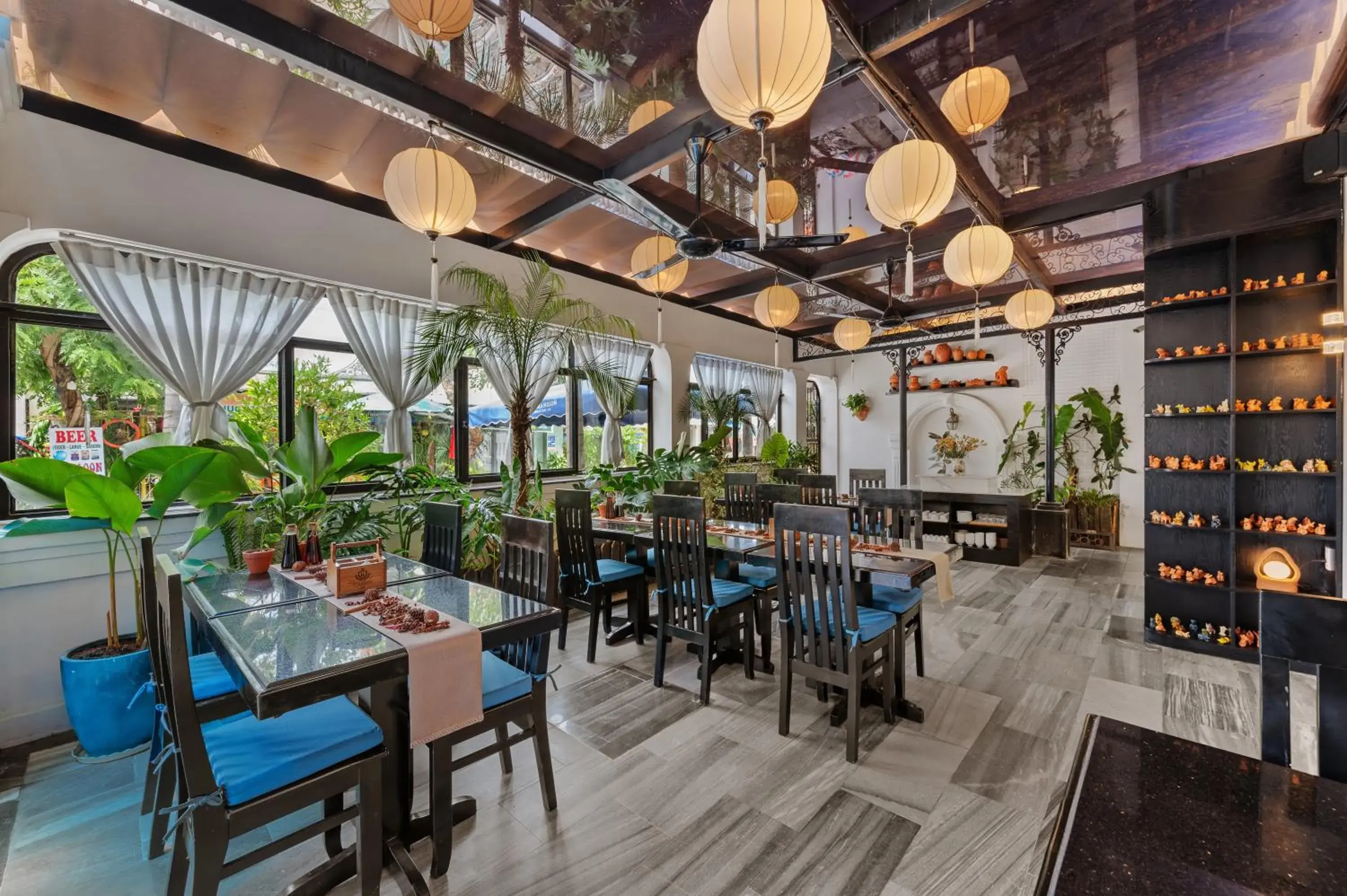 Restaurant/places to eat in Royal Mansion Boutique Hoi An Restaurant/places to eat in Royal Mansion Boutique Hoi An