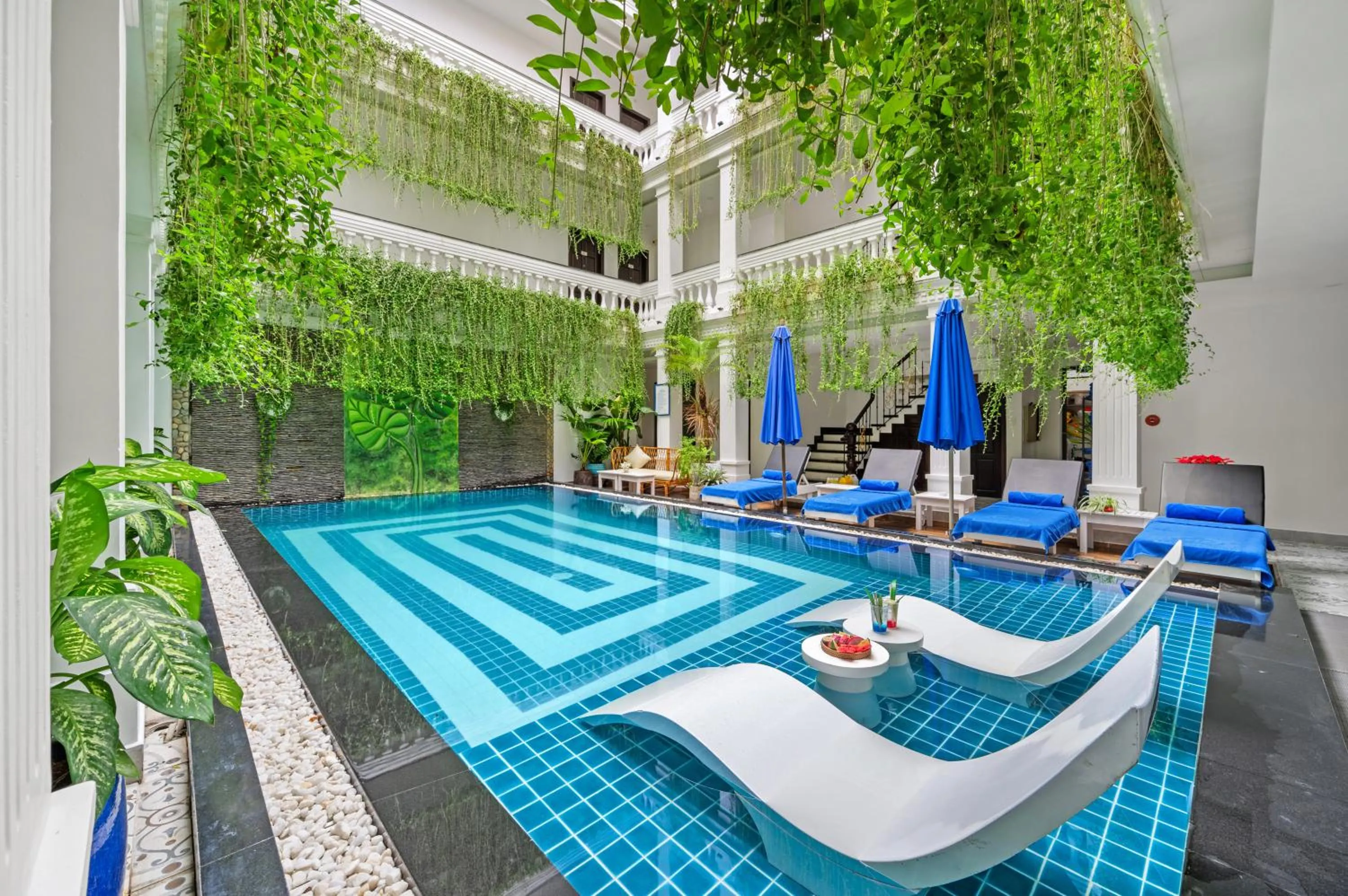 Swimming pool in Royal Mansion Boutique Hoi An