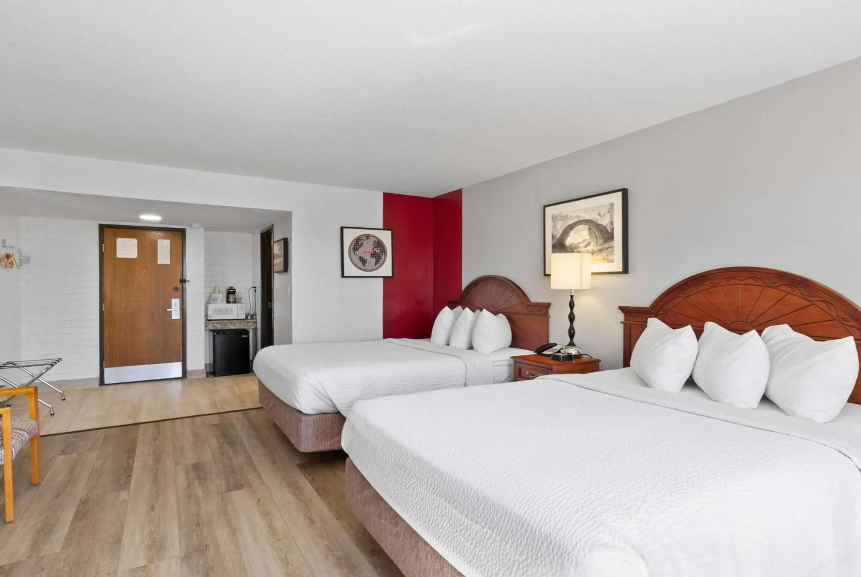 Photo of the whole room, Bed in Ramada by Wyndham Richfield UT I-70 Photo of the whole room, Bed in Ramada by Wyndham Richfield UT I-70