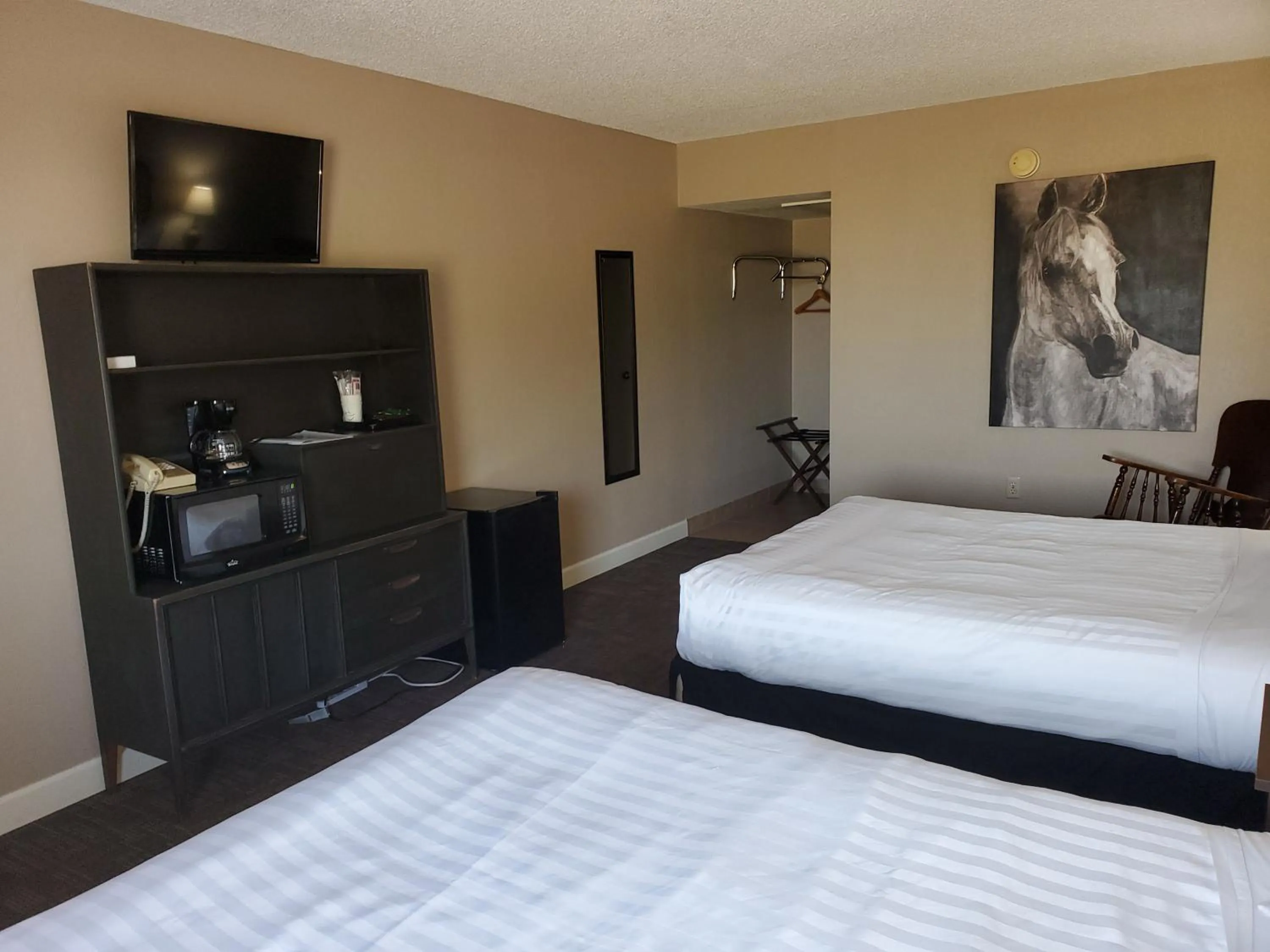 Bed in Kansas Country Inn