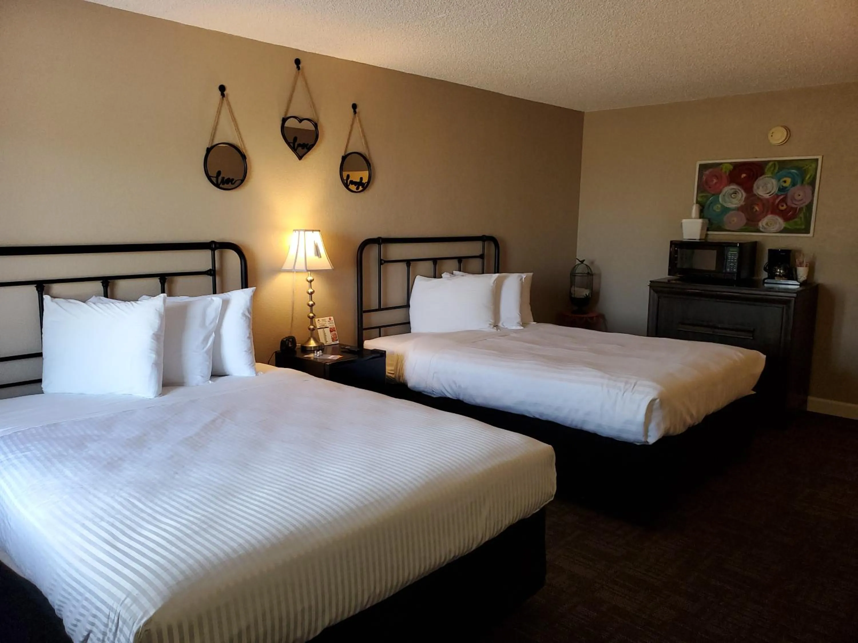 Bed in Kansas Country Inn