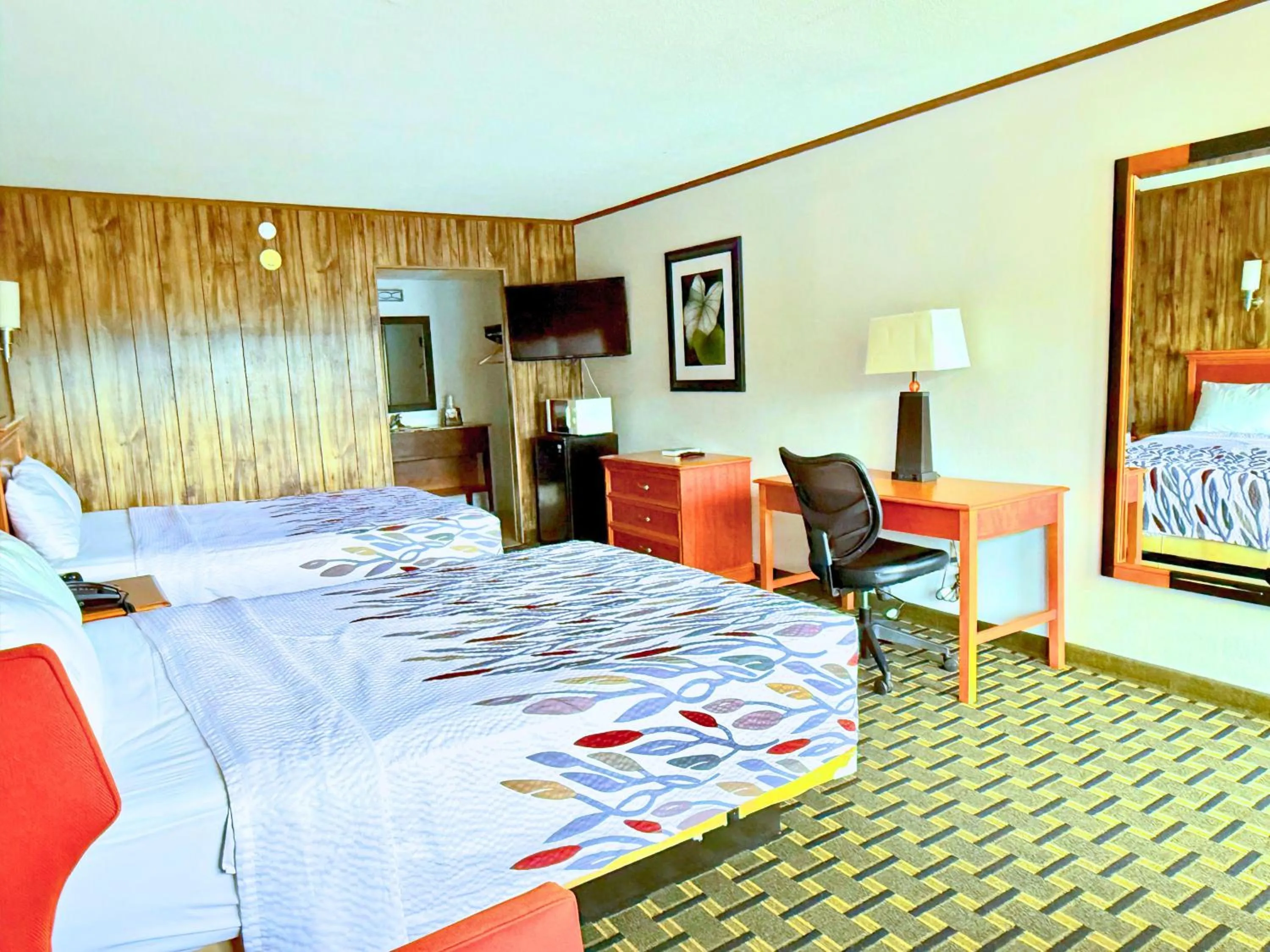 Photo of the whole room in Tennessee Mountain Lodge