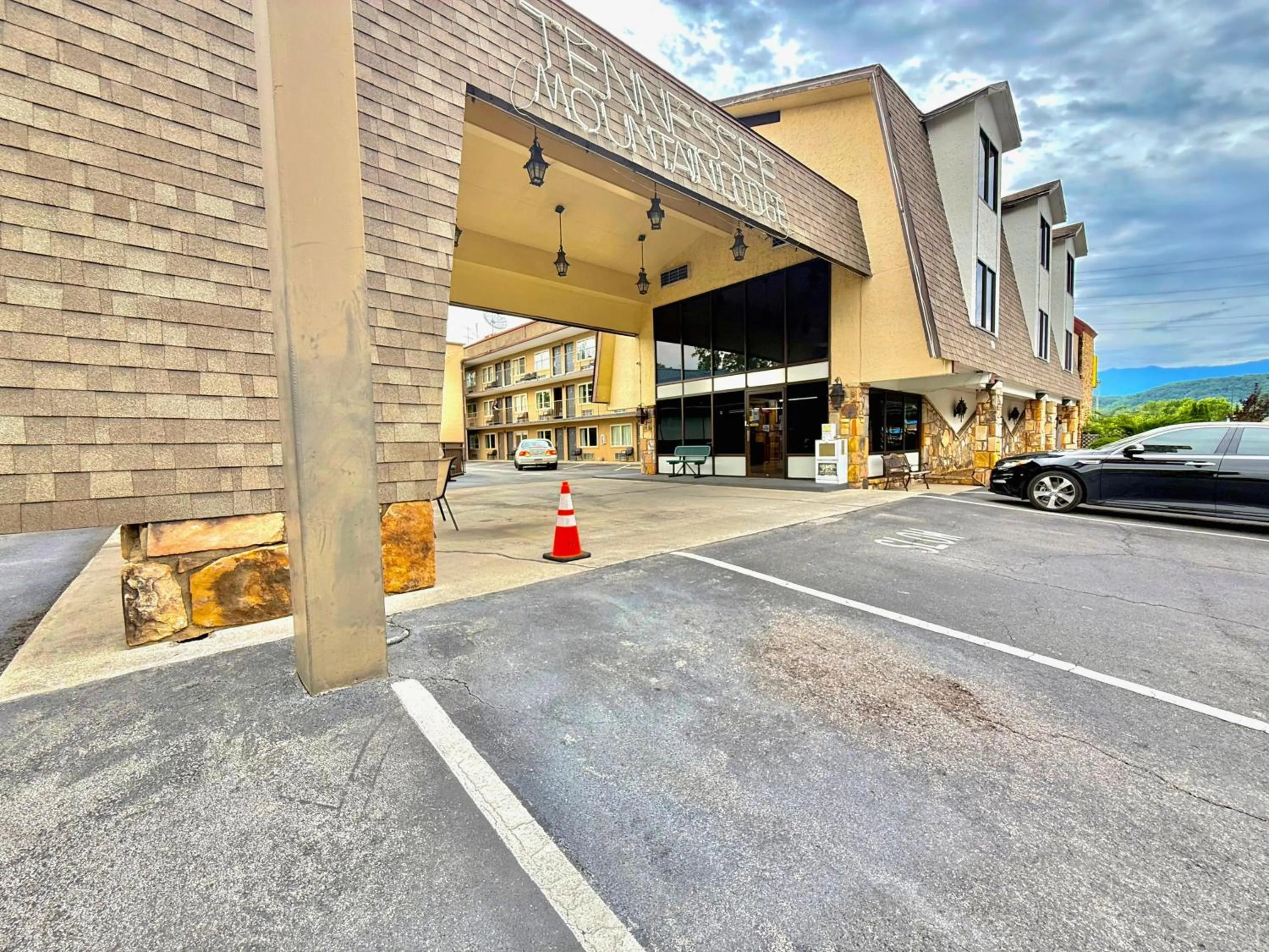Property building in Tennessee Mountain Lodge