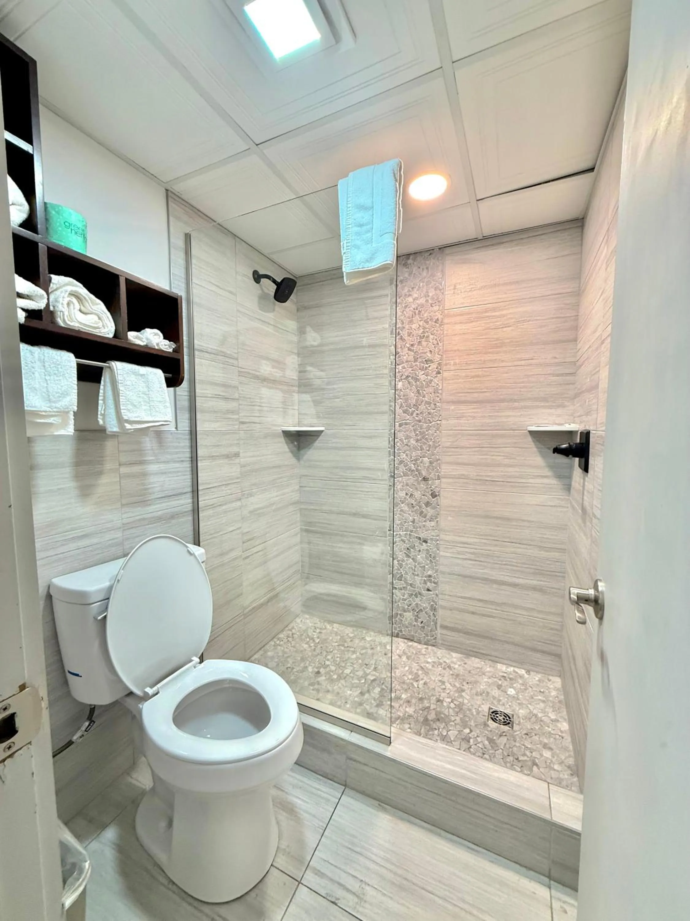 Shower in Tennessee Mountain Lodge