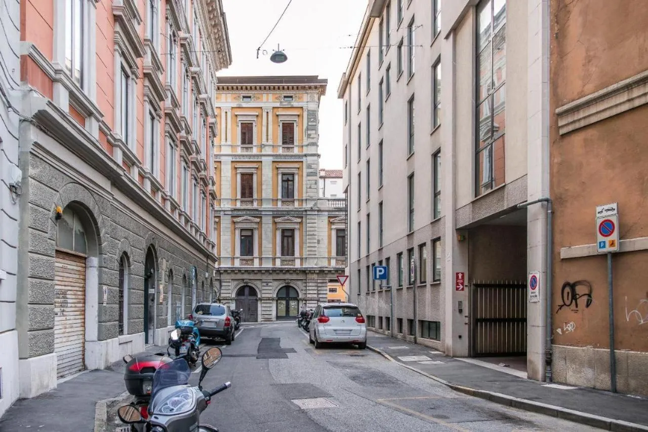 Day in Elegante appartamento vicino alla stazione - Gold