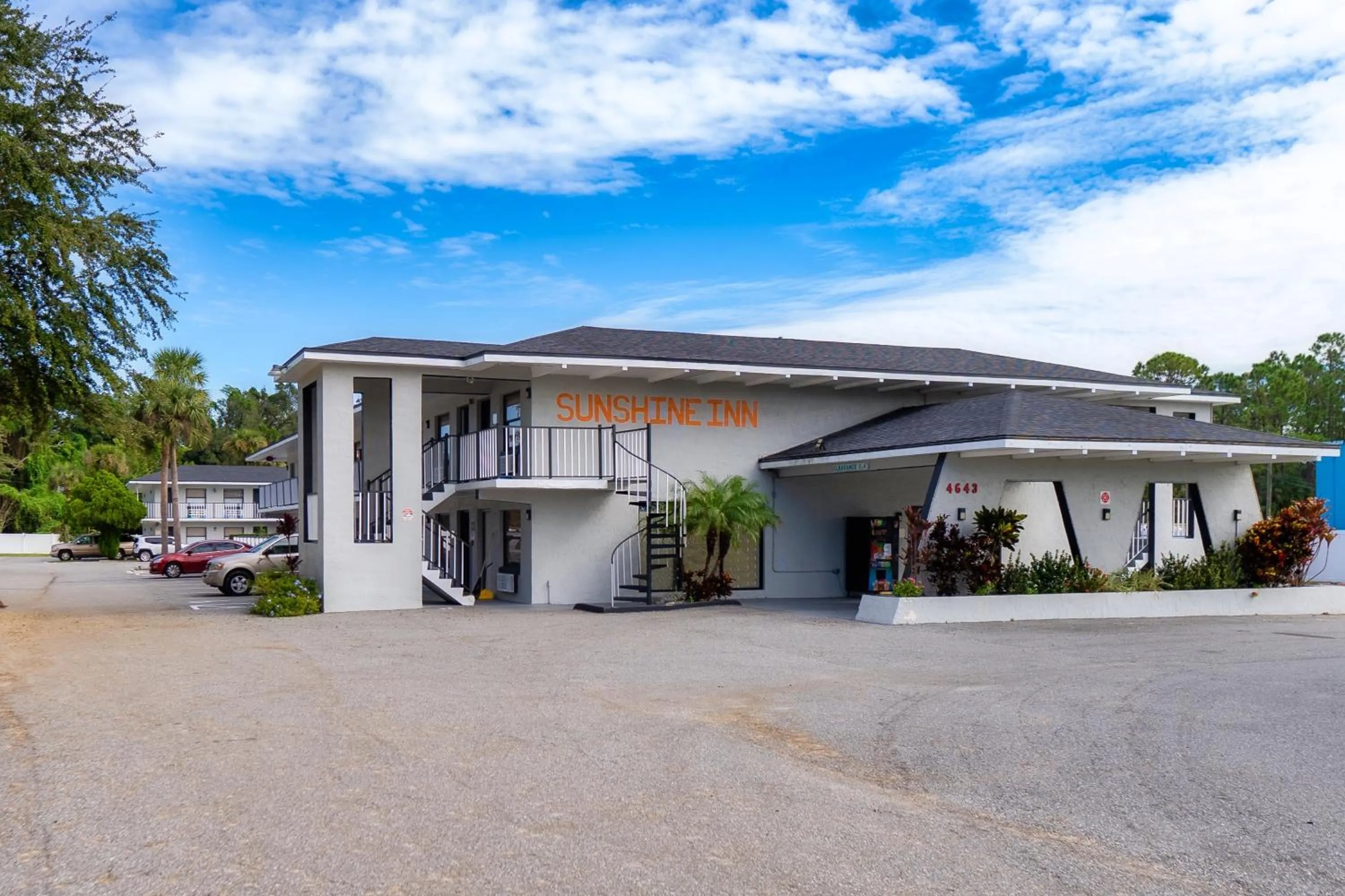 Property building in Sunshine Inn