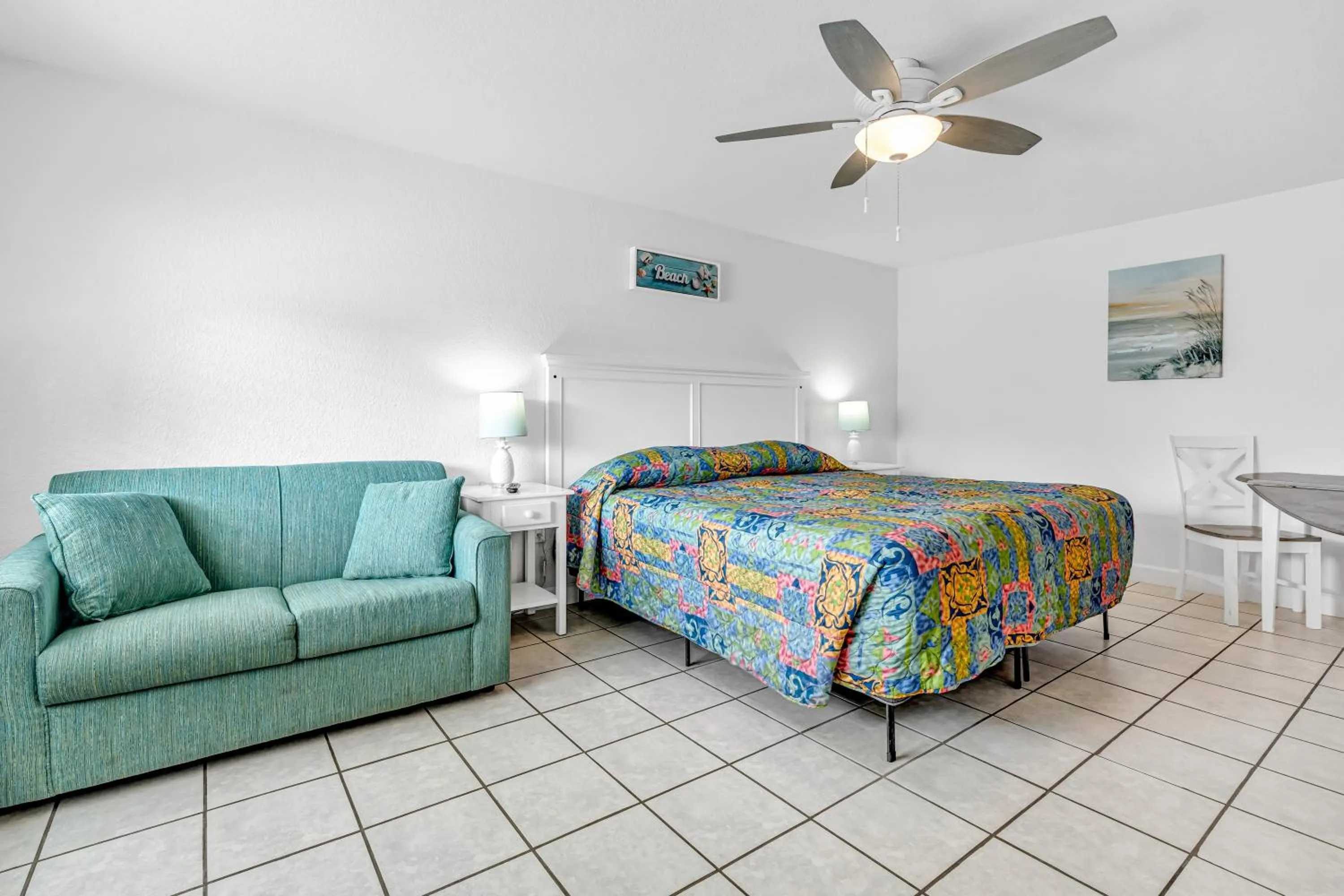 Bed in Blackfin Resort and Marina