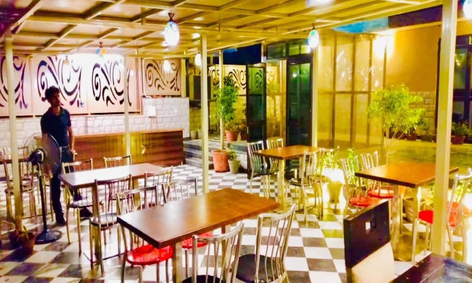 Restaurant/places to eat in The Grand Uddhav