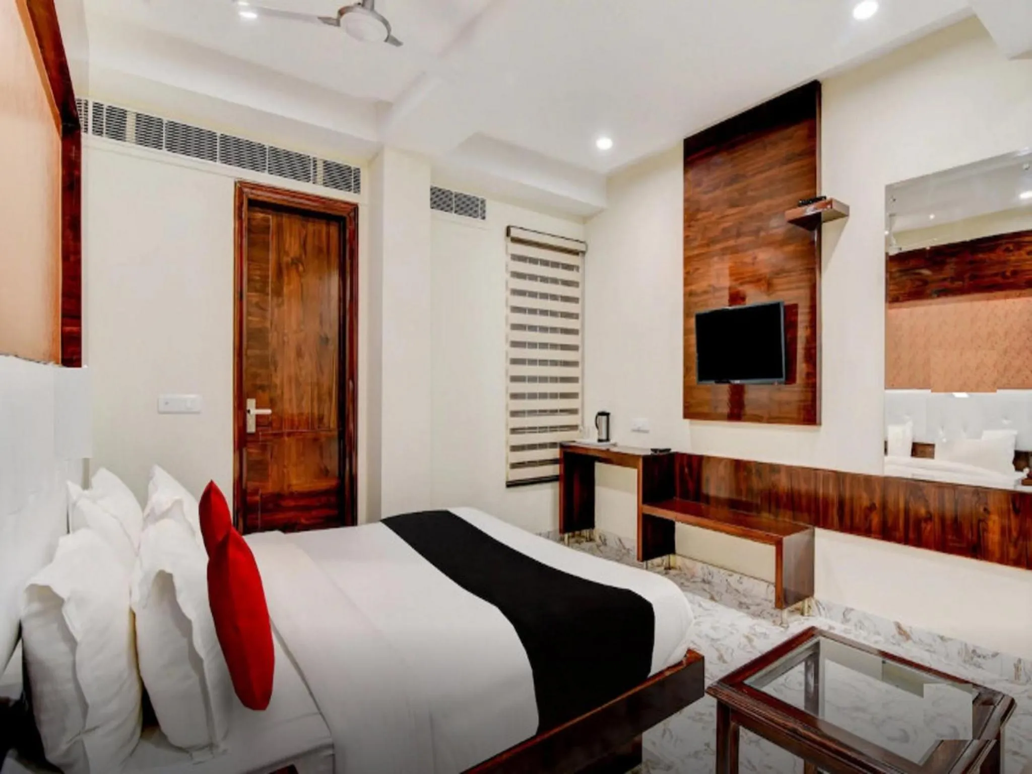 Bedroom, Bed in The Grand Uddhav