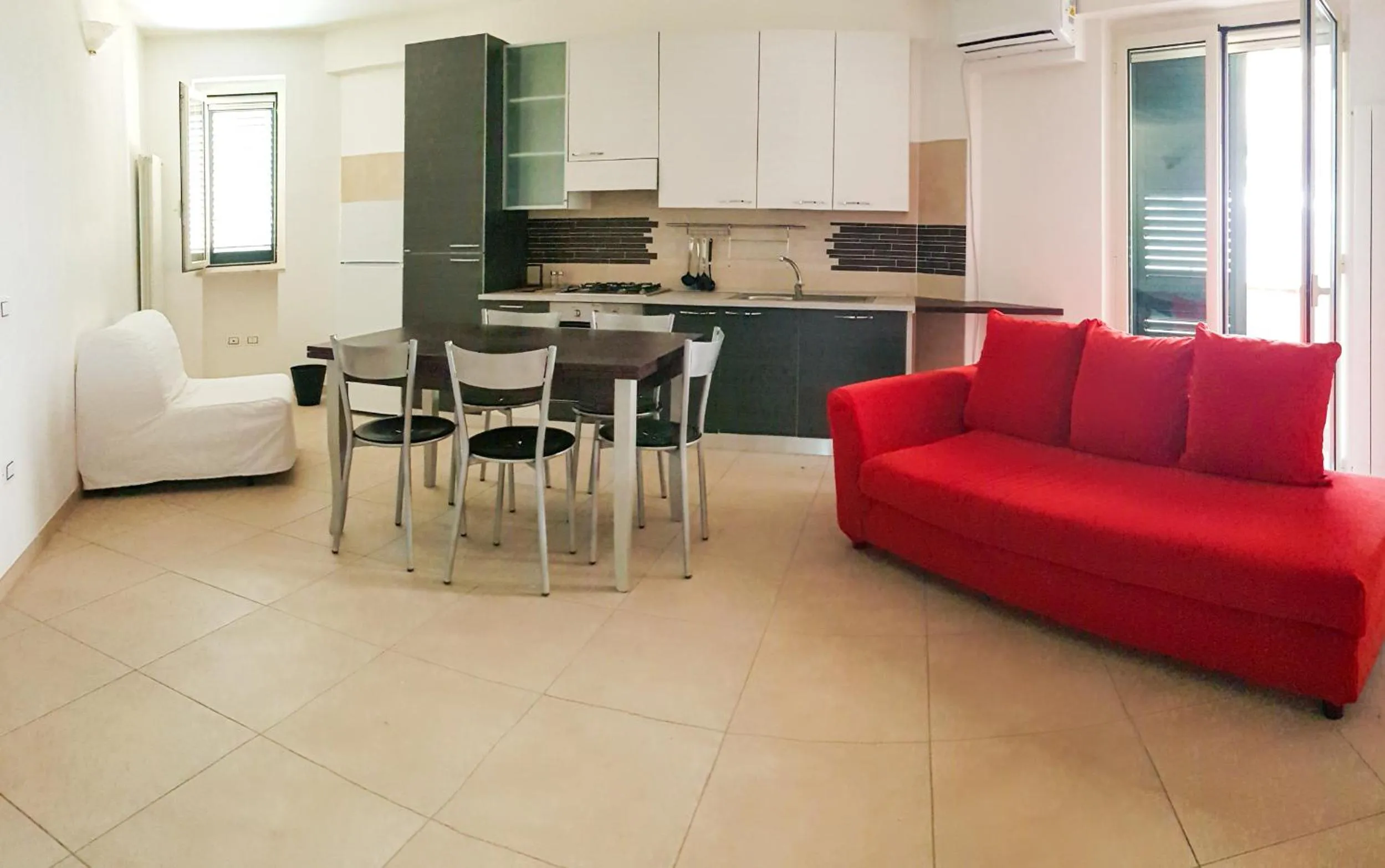 Kitchen or kitchenette in Punto Blu Relax