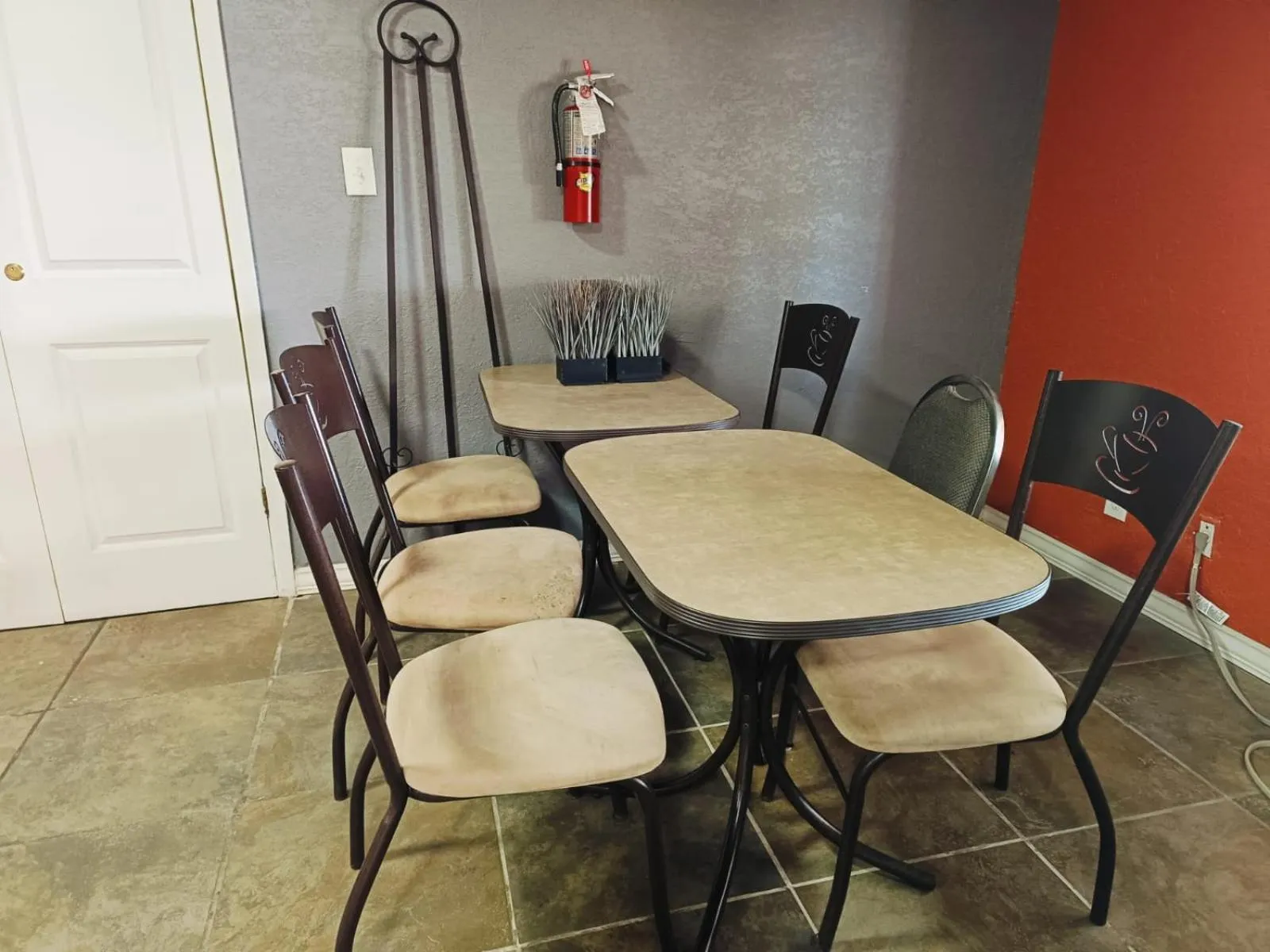 Area and facilities in Woodfield Inn & Suites Hotel O, Yoakum TX 111