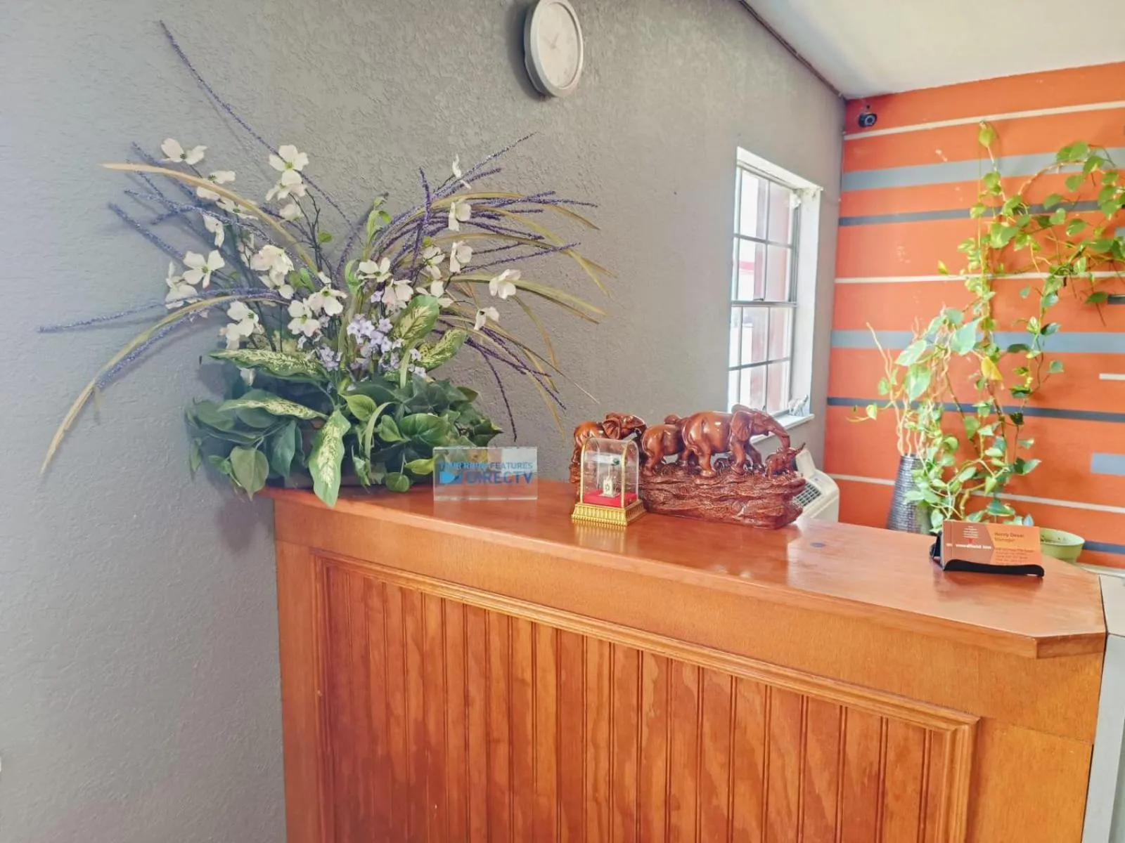 Lobby or reception in Woodfield Inn & Suites Hotel O, Yoakum TX 111