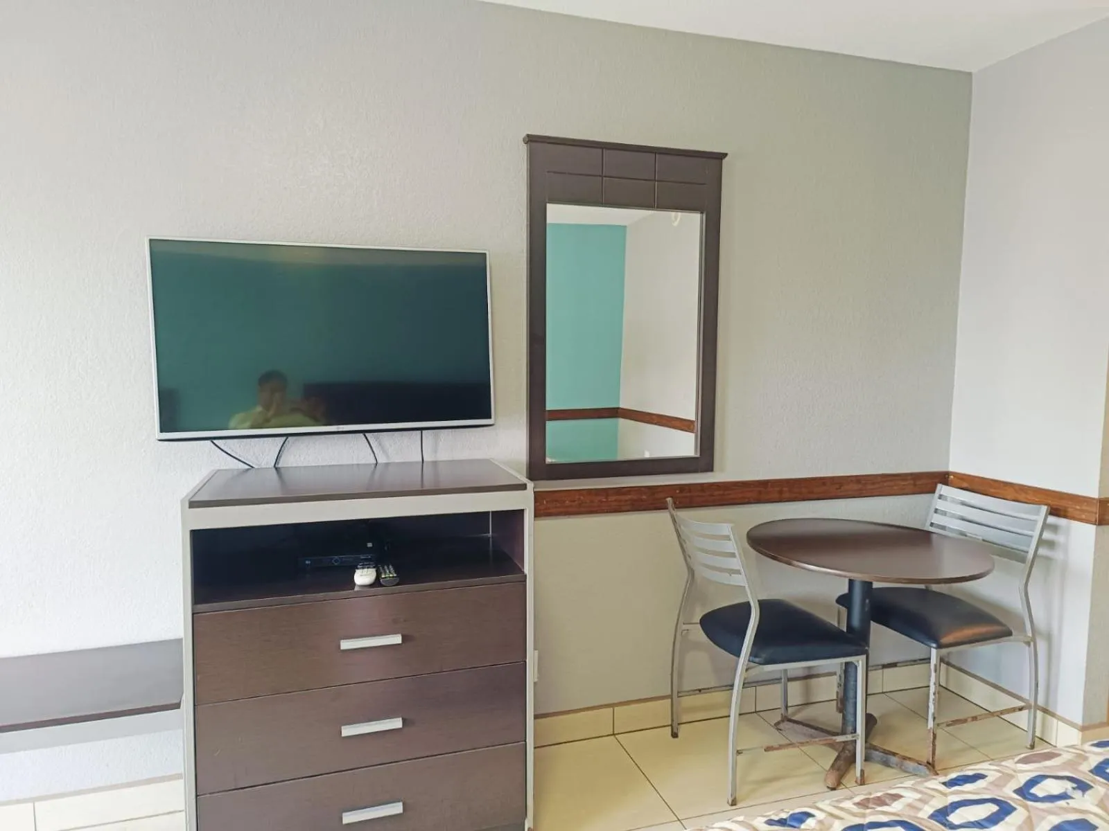 Area and facilities in Woodfield Inn & Suites Hotel O, Yoakum TX 111