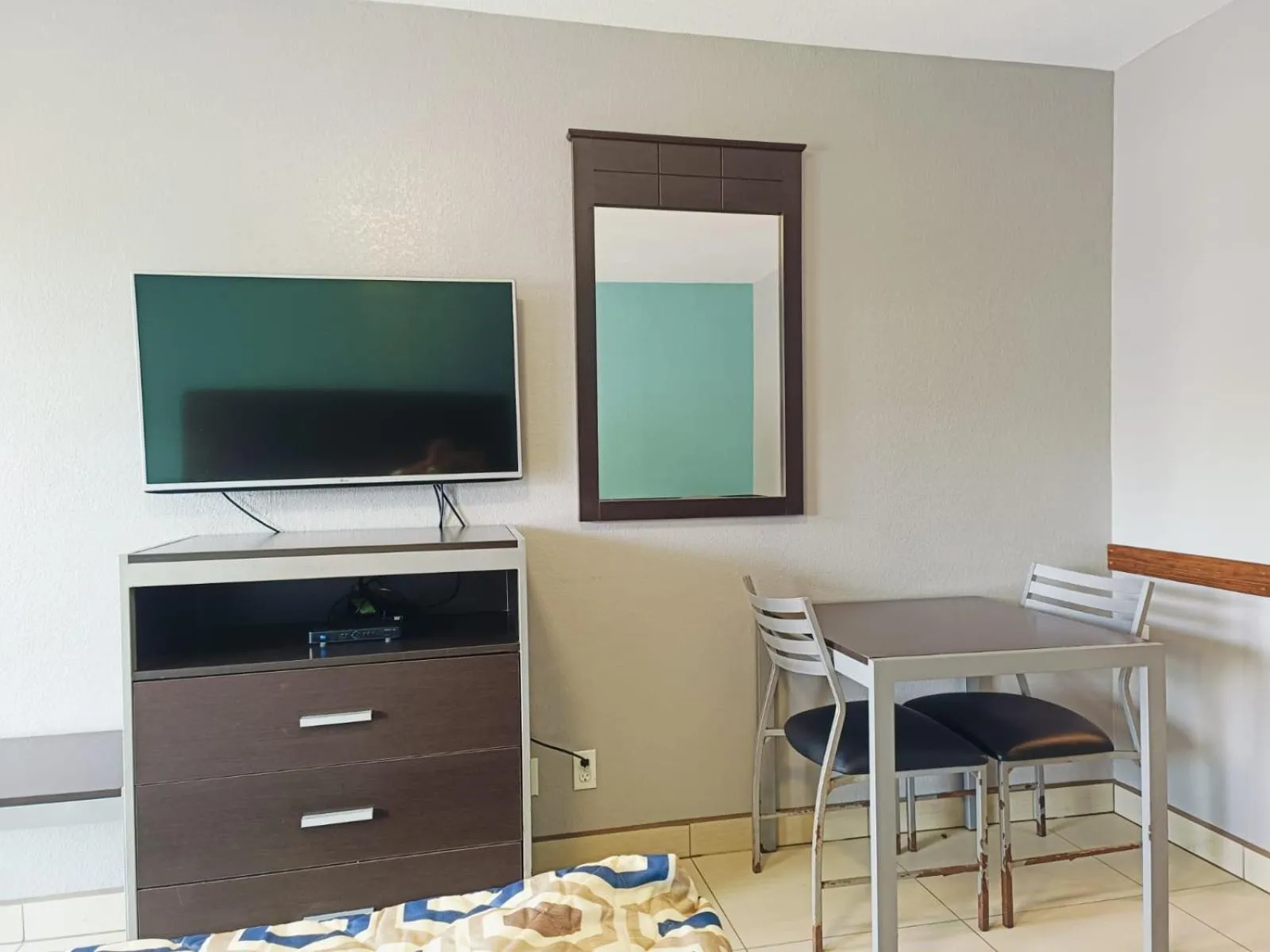 Area and facilities in Woodfield Inn & Suites Hotel O, Yoakum TX 111