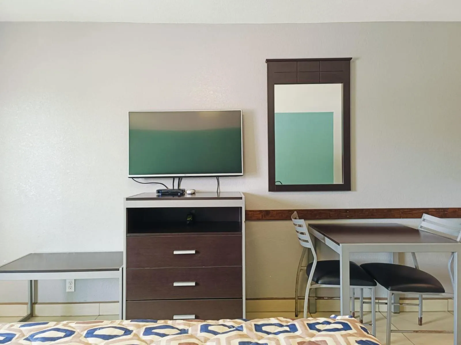 Area and facilities in Woodfield Inn & Suites Hotel O, Yoakum TX 111