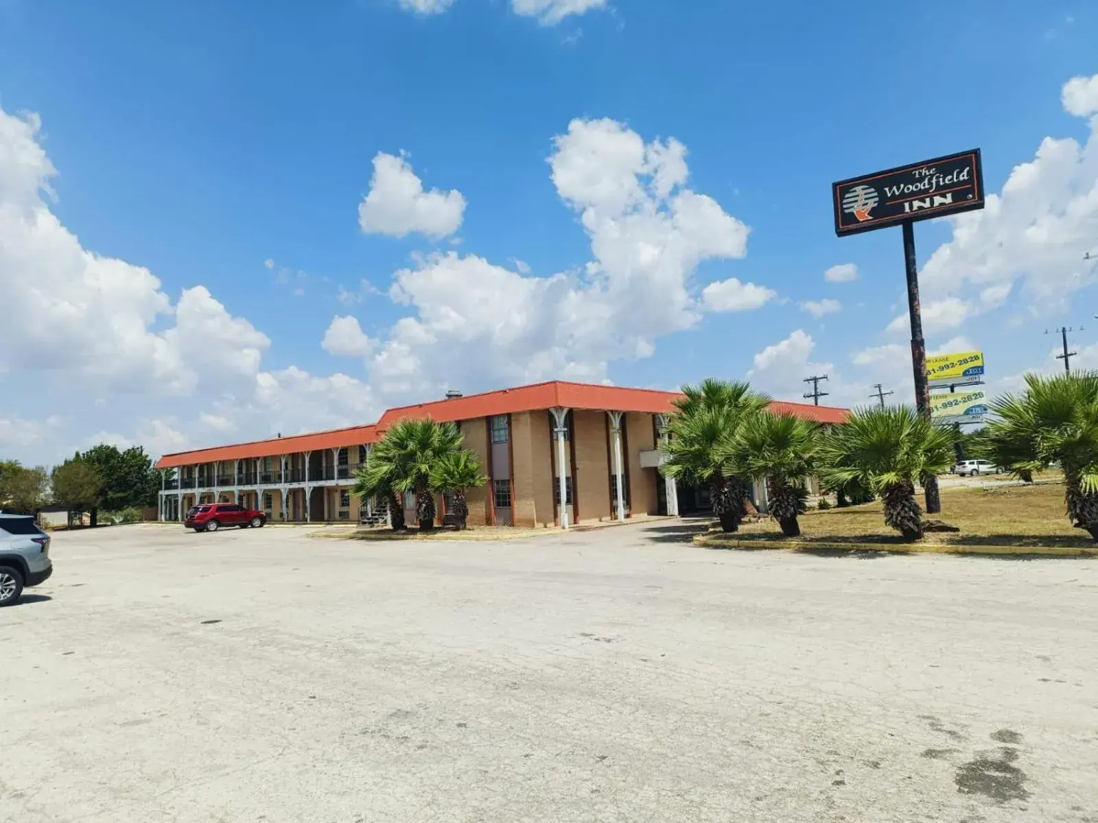 Facade/entrance in Woodfield Inn & Suites Hotel O, Yoakum TX 111 Facade/entrance in Woodfield Inn & Suites Hotel O, Yoakum TX 111