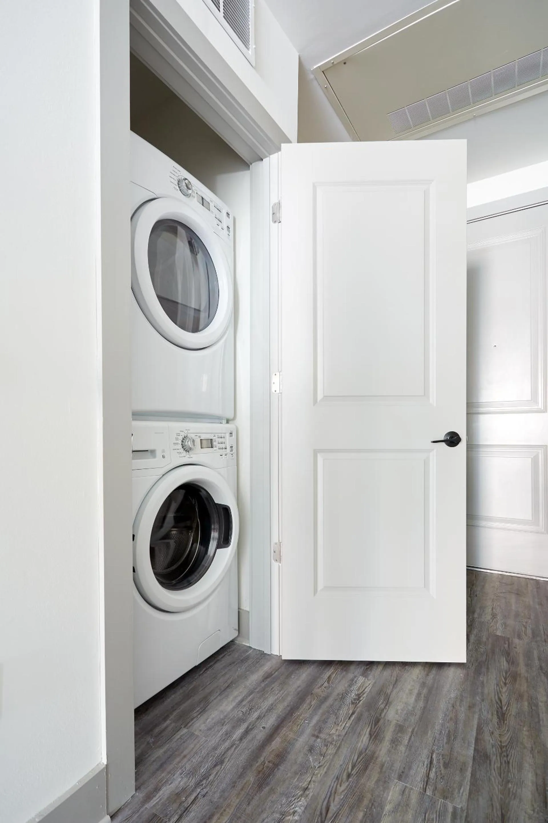 washing machine in Kasa Altmayer Savannah