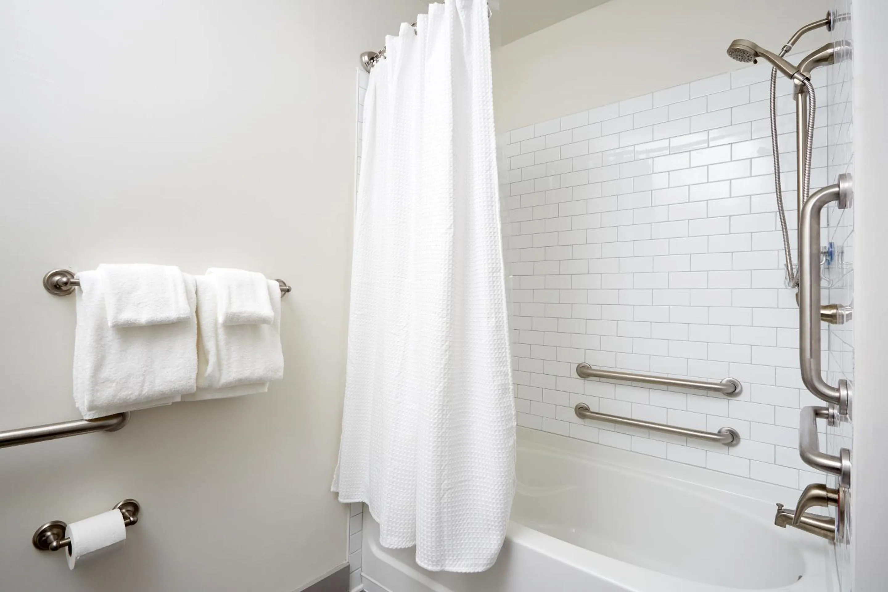 Shower in Kasa Altmayer Savannah