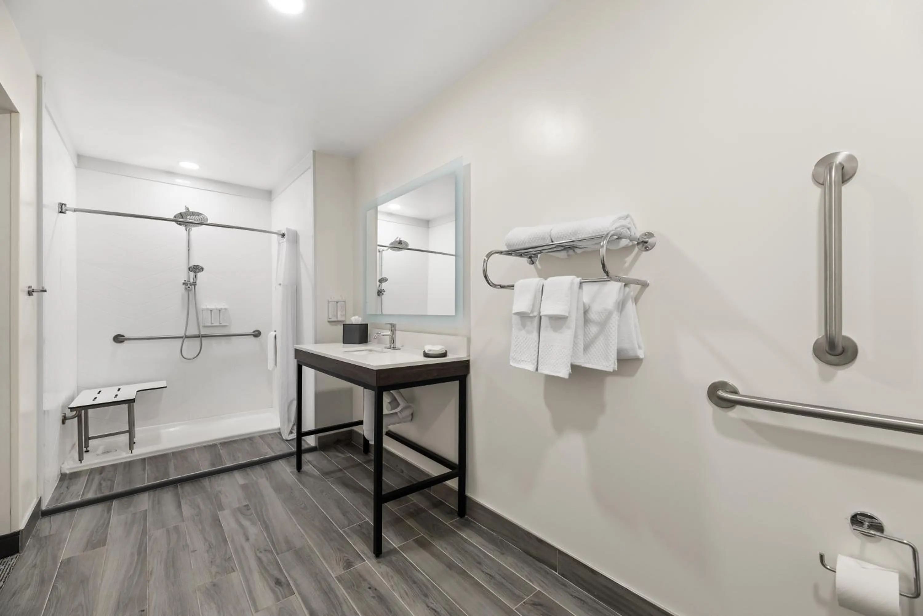 Bathroom in The Ellsworth Hotel, an Ascend Collection Hotel