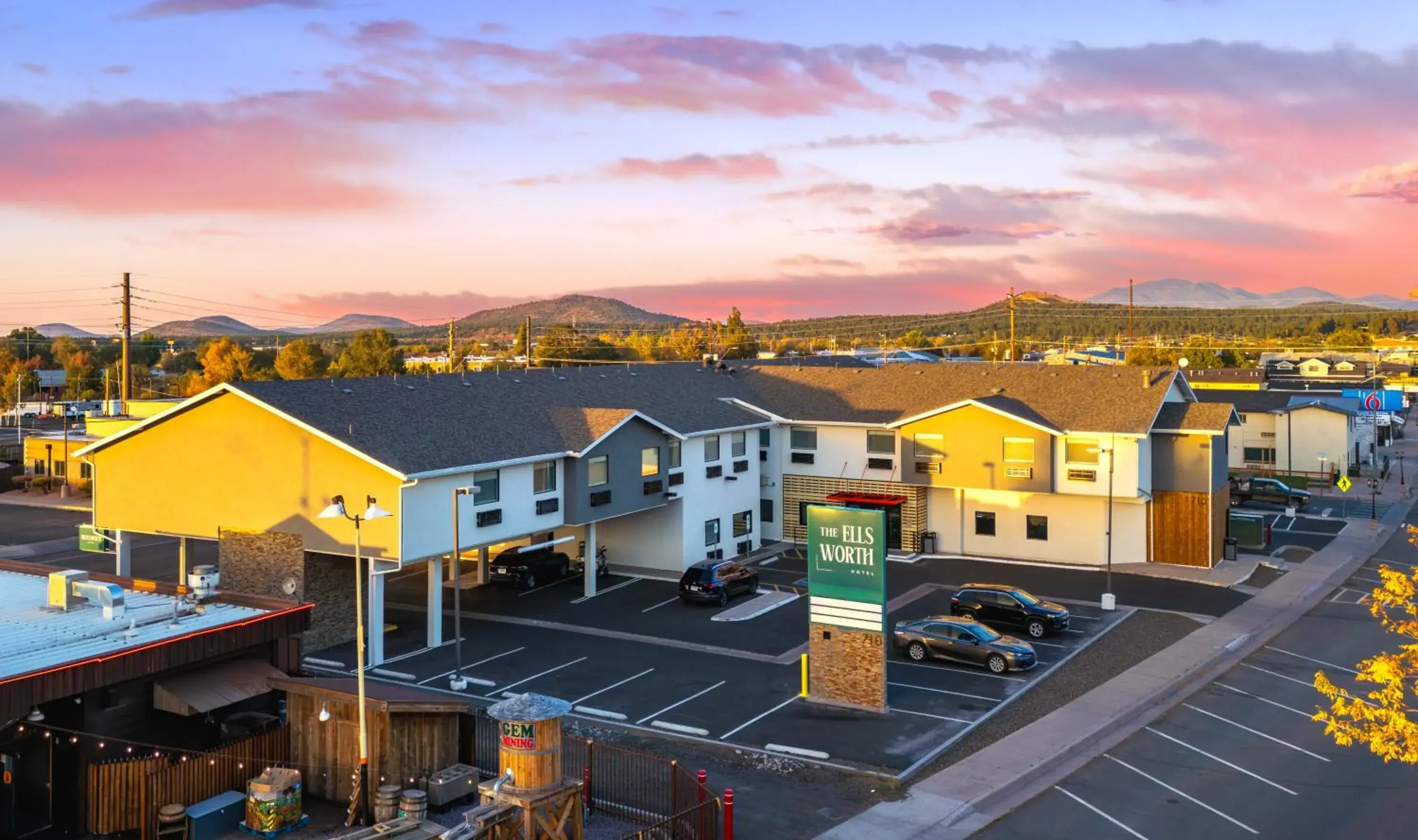 Property building in The Ellsworth Hotel, an Ascend Collection Hotel Property building in The Ellsworth Hotel, an Ascend Collection Hotel
