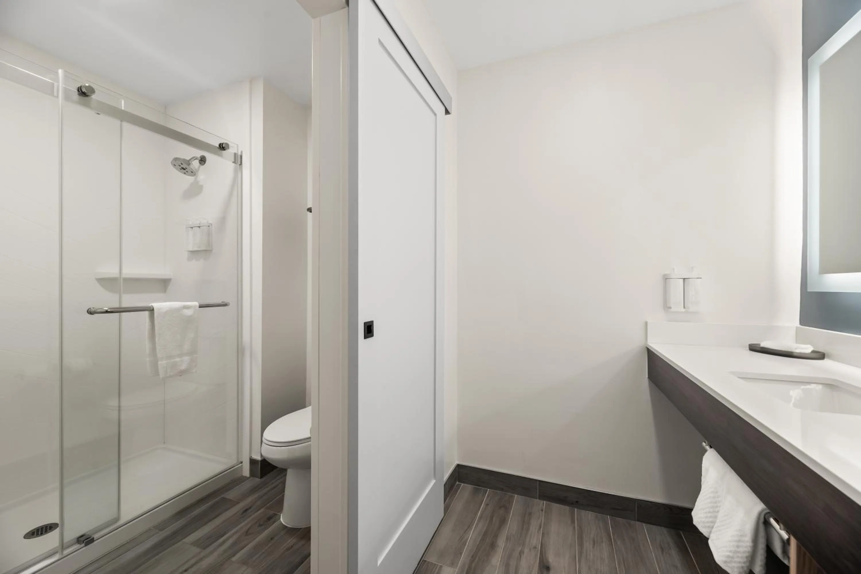 Bathroom in The Ellsworth Hotel, an Ascend Collection Hotel