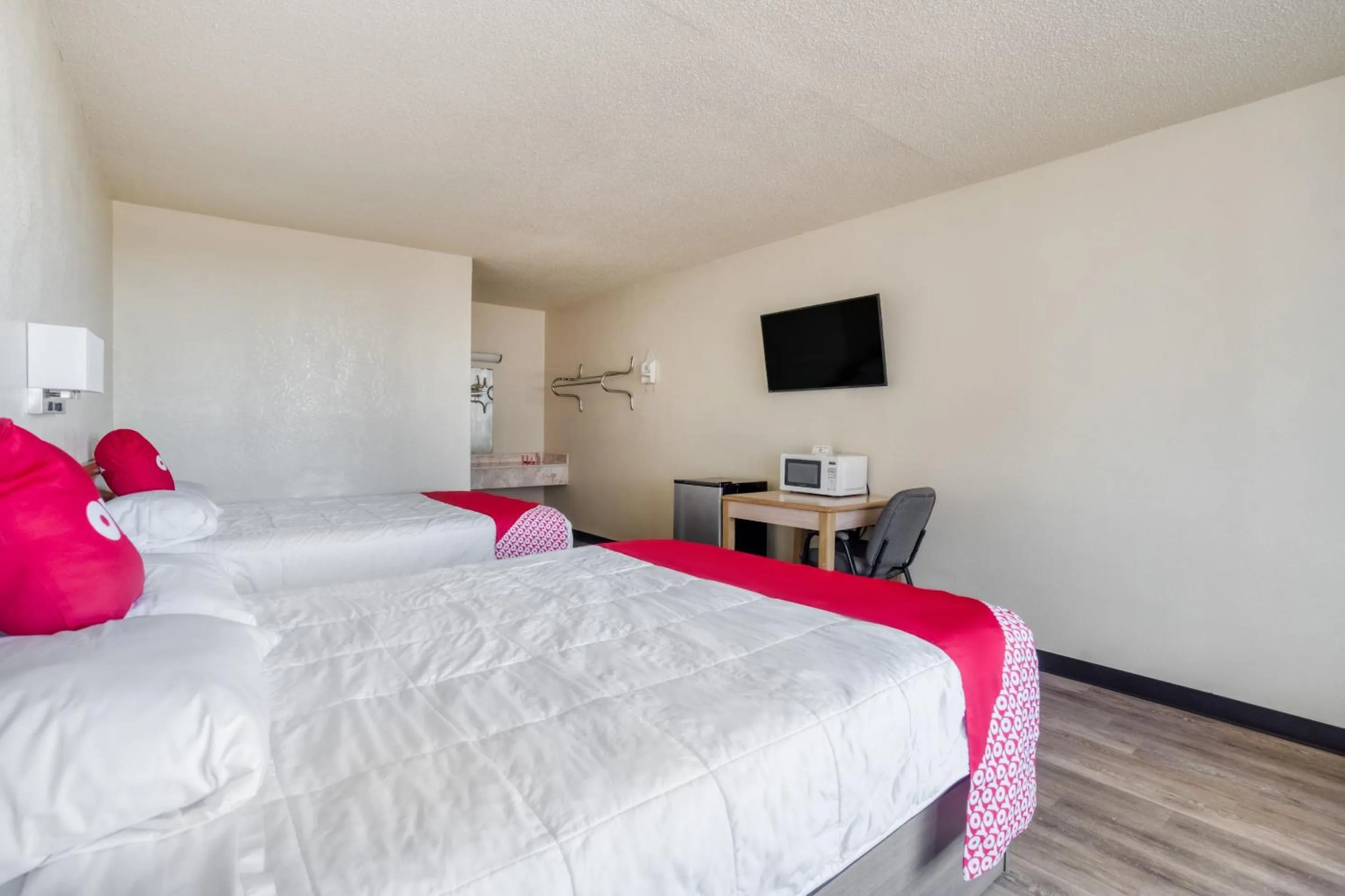 Bedroom, Bed in OYO Hotel Waco University Area I-35