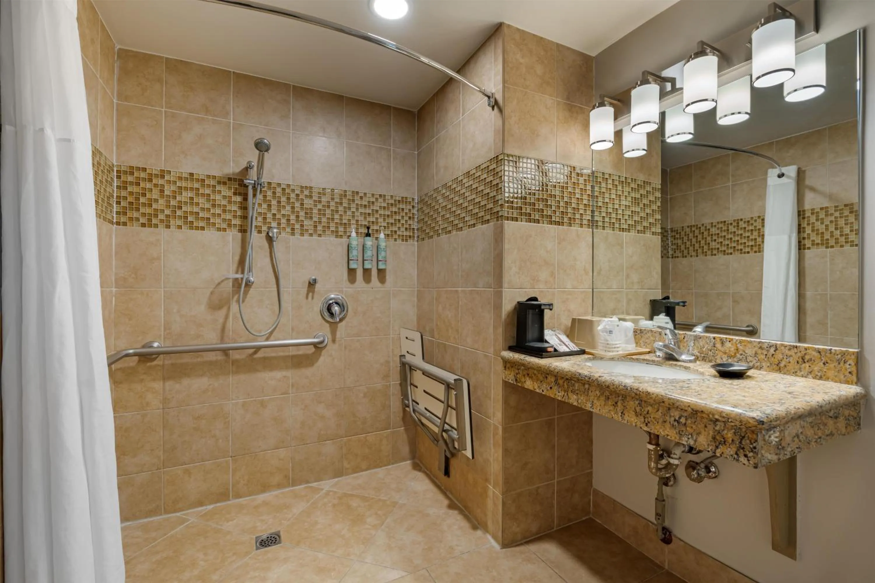 Bathroom in Best Western La Posada Motel