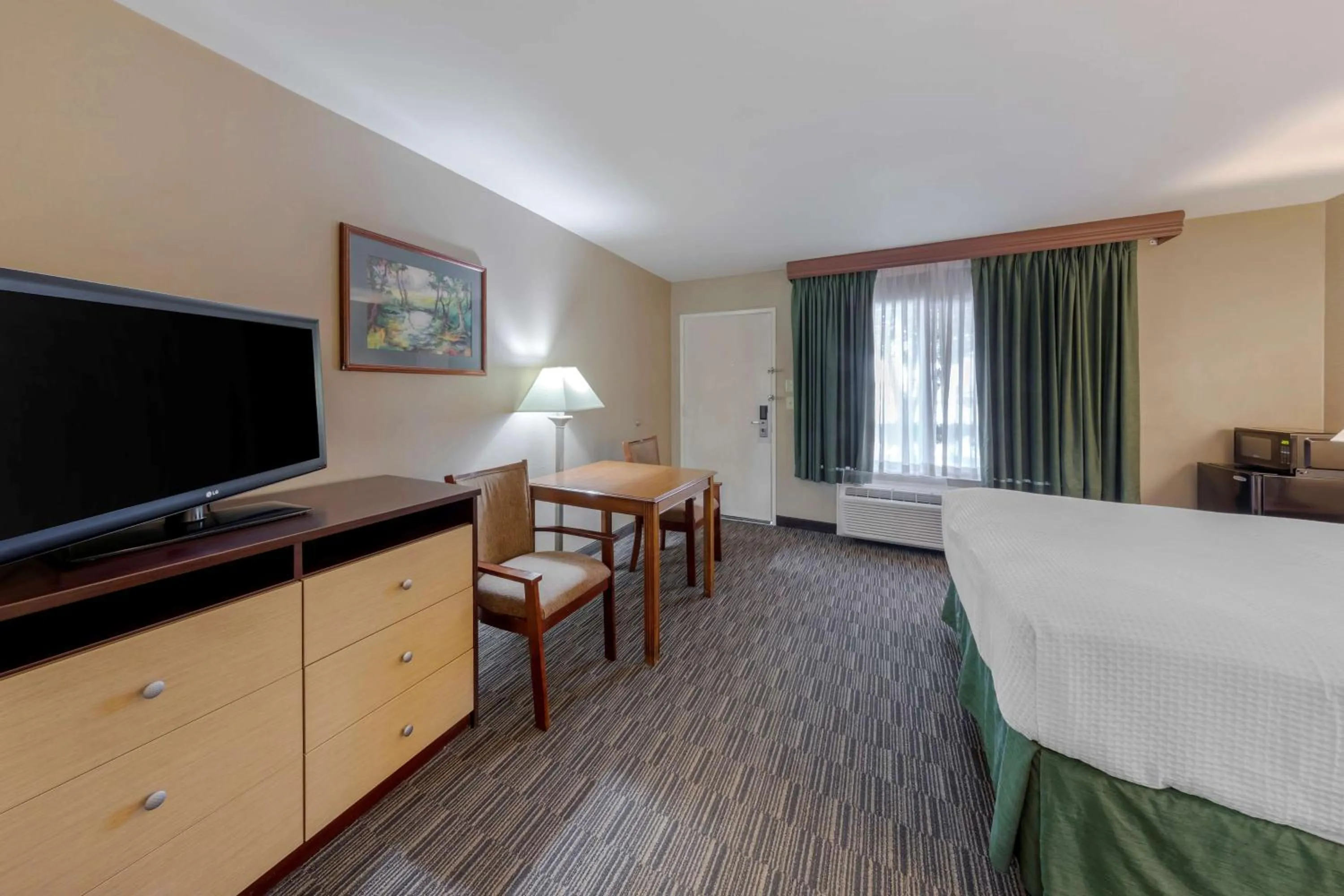 Bedroom, Bed in Best Western La Posada Motel