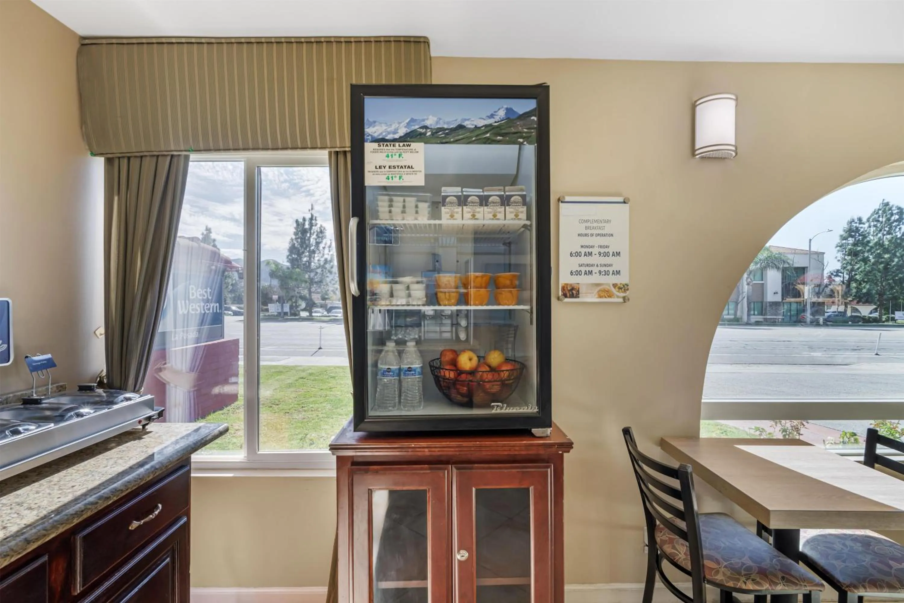 Breakfast in Best Western La Posada Motel