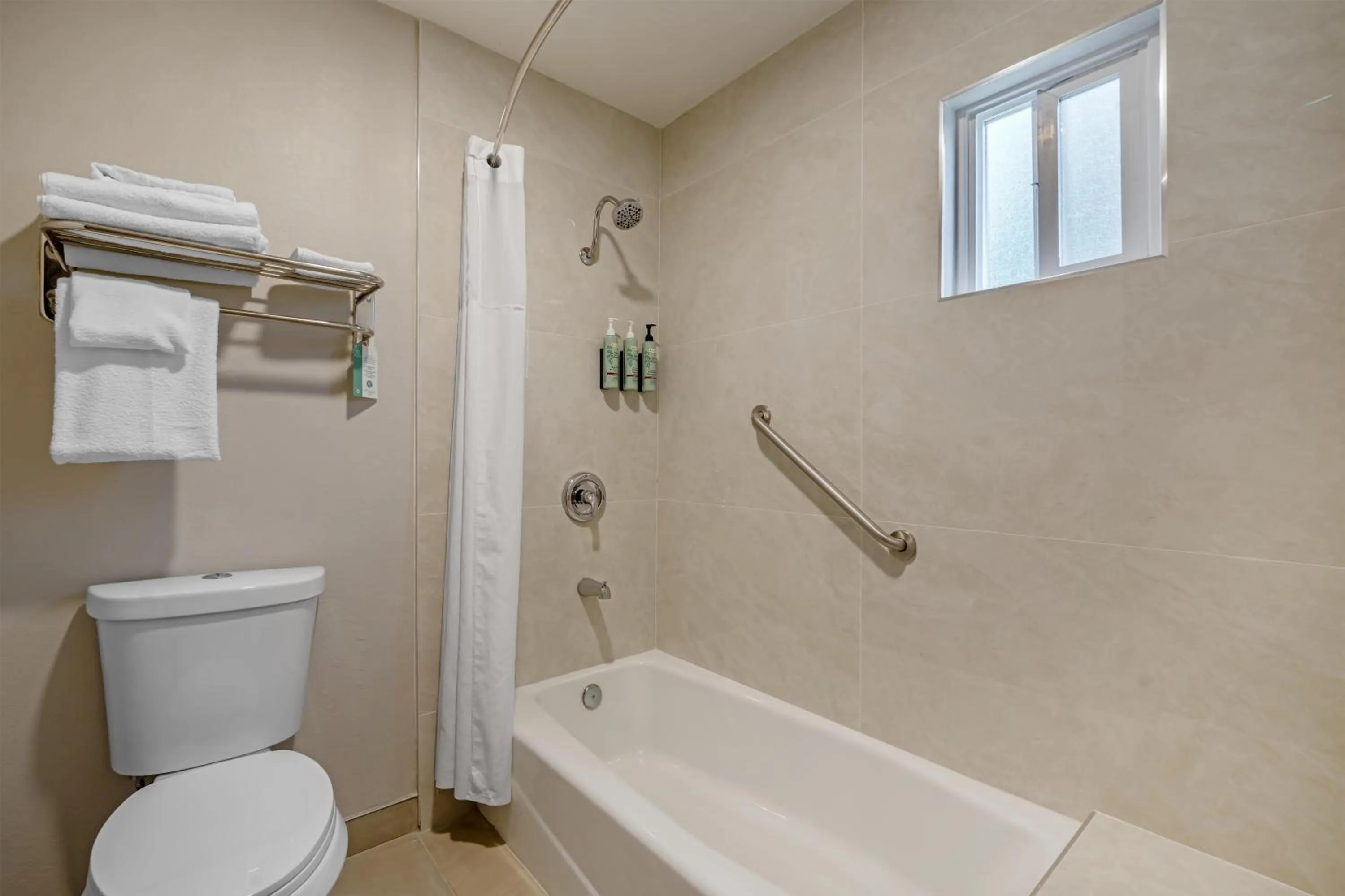 Bathroom in Best Western La Posada Motel