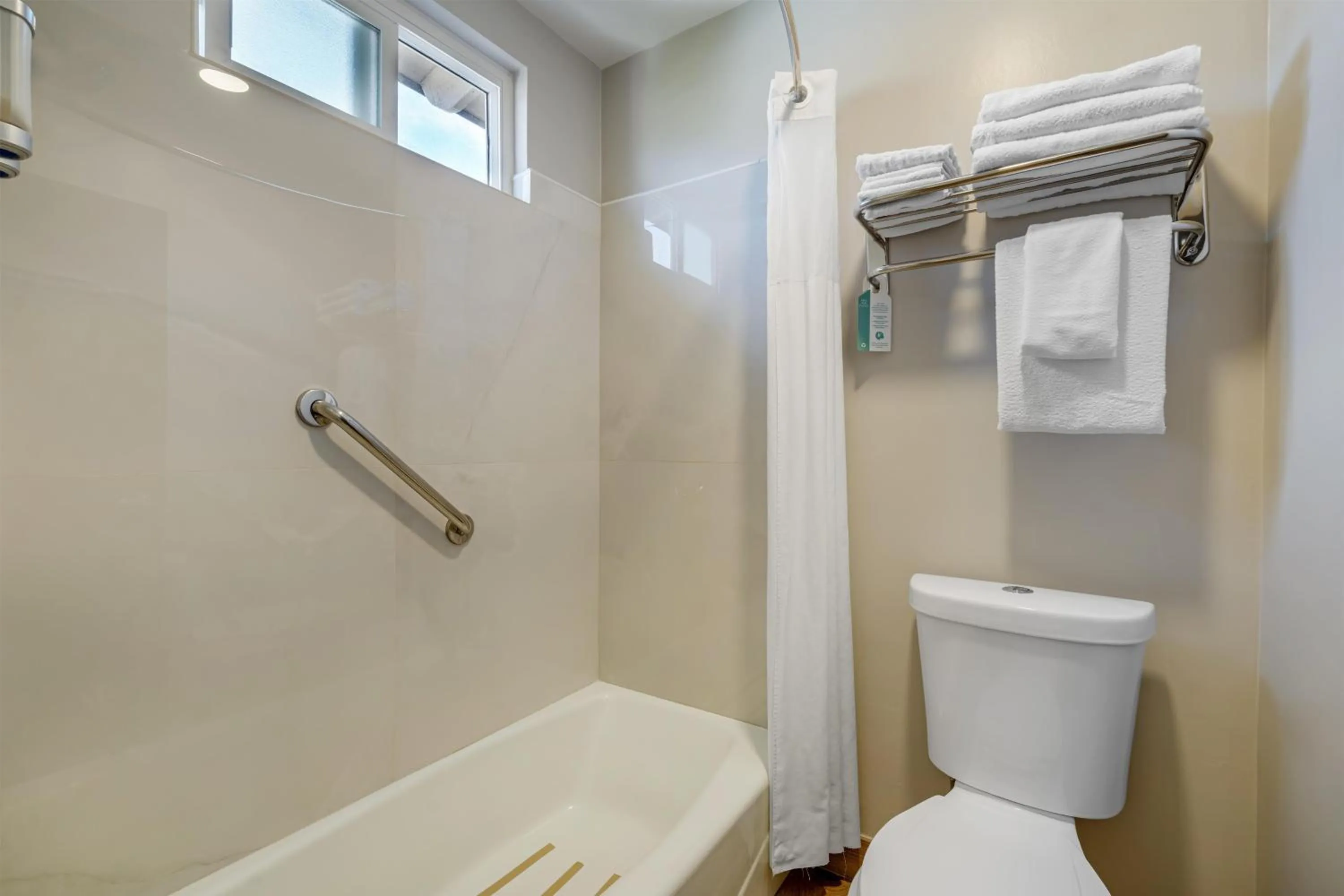 Bathroom in Best Western La Posada Motel