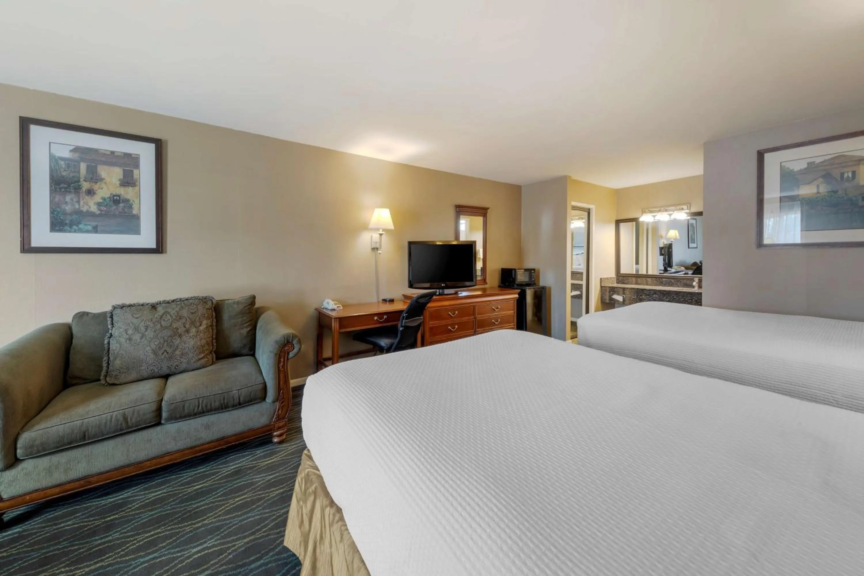 Bedroom, Bed in Best Western La Posada Motel