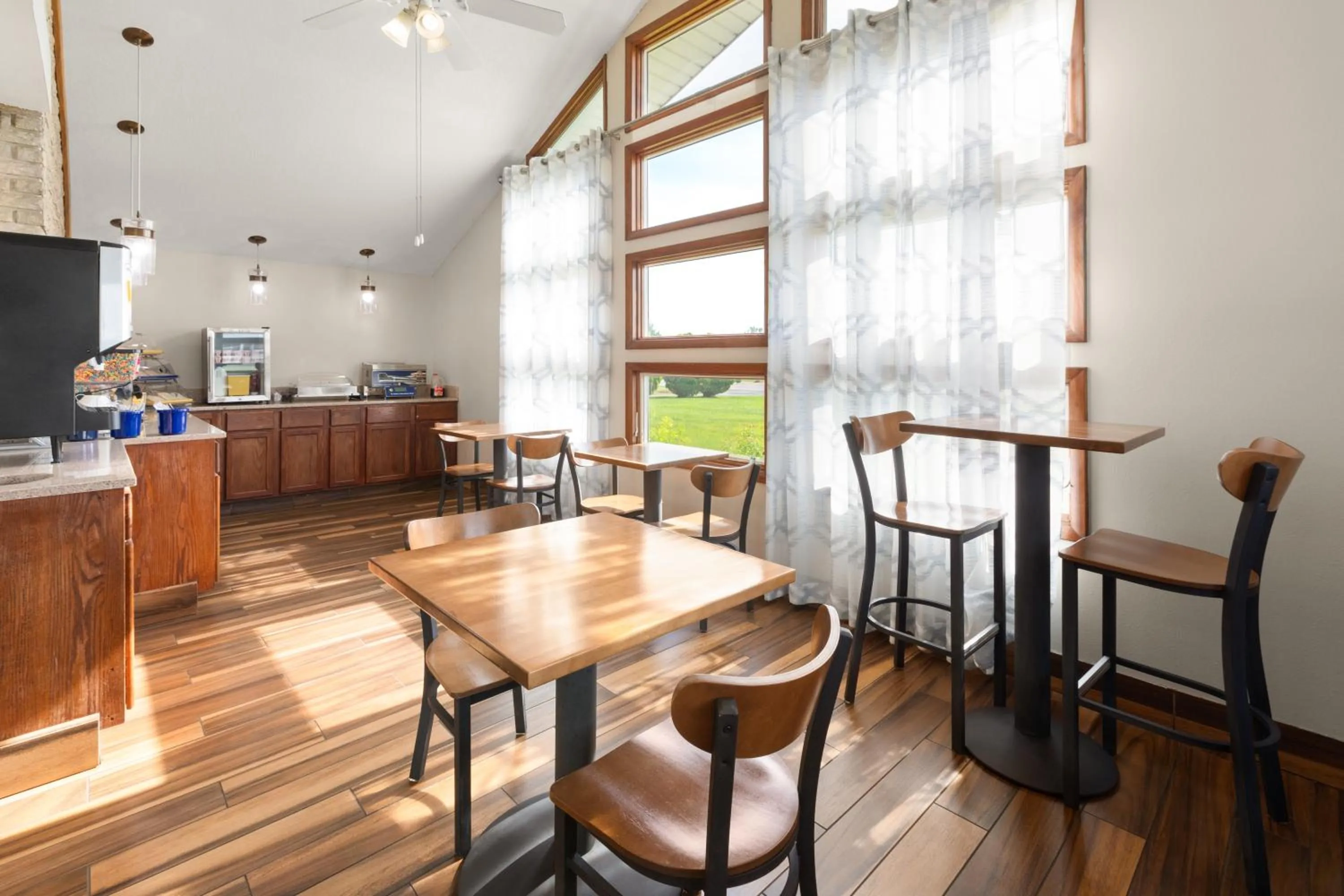 Breakfast in Days Inn by Wyndham Wauseon