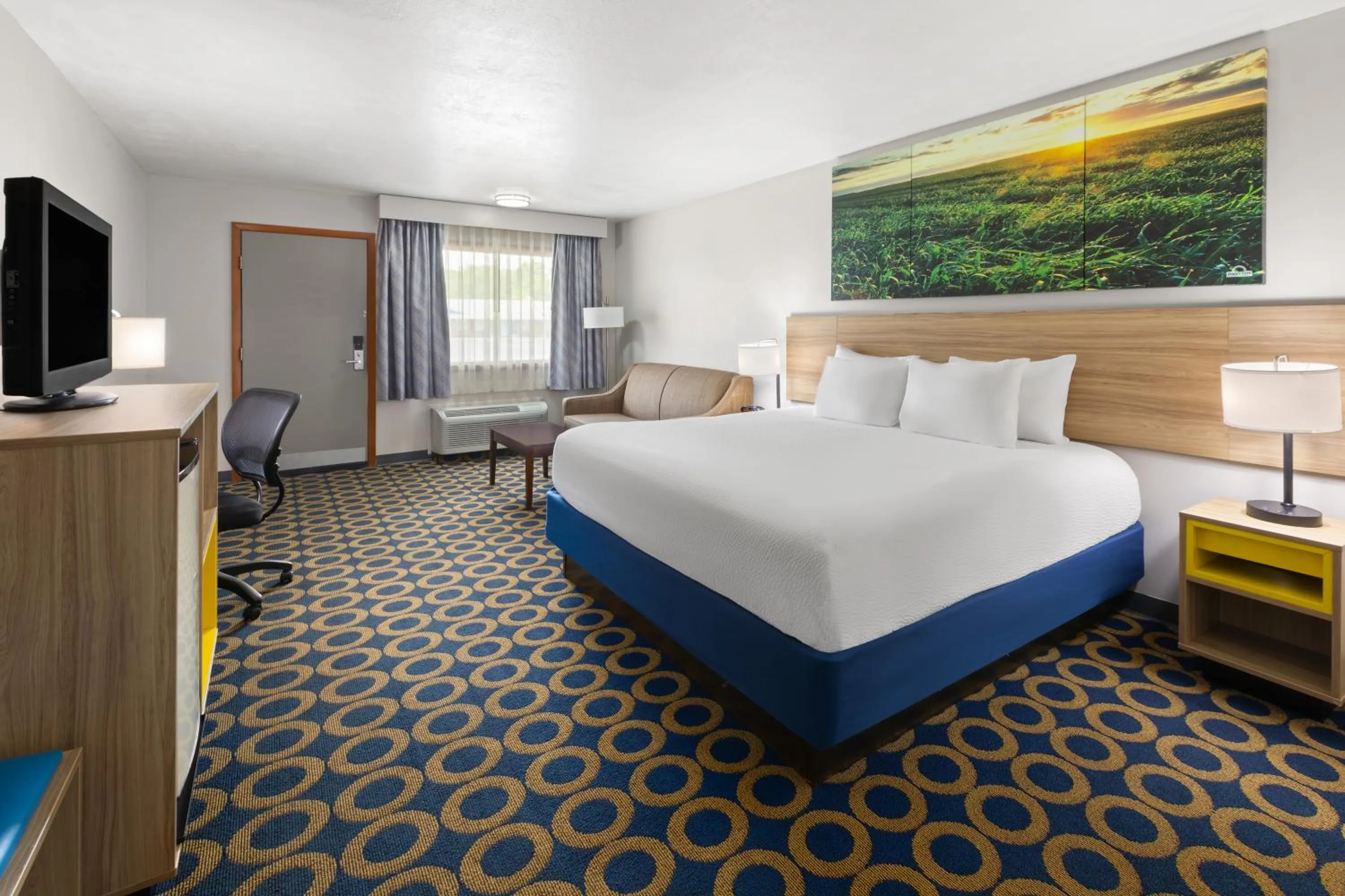 Bed in Days Inn by Wyndham Wauseon