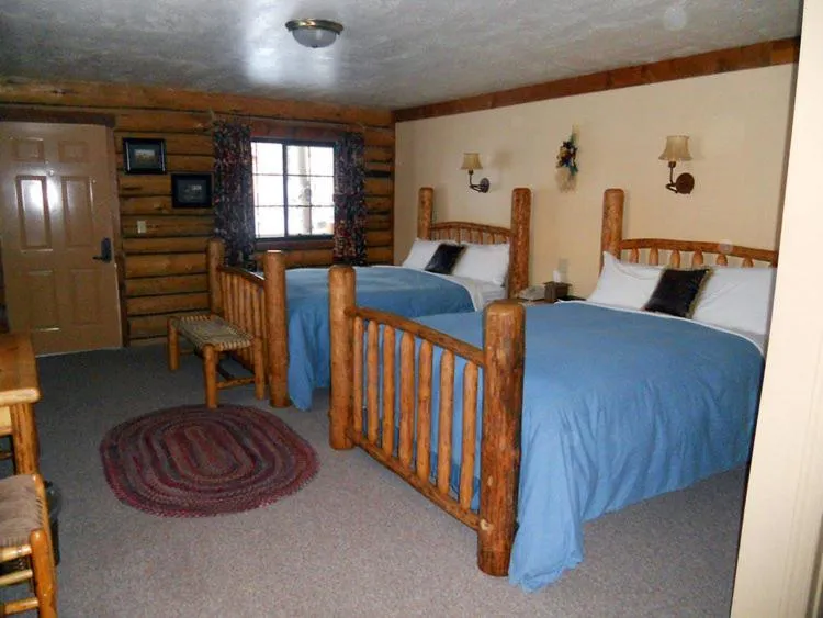 Bed in Daniels Summit Lodge