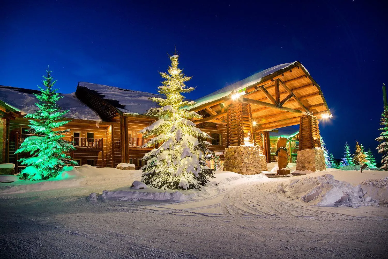 Property building in Daniels Summit Lodge