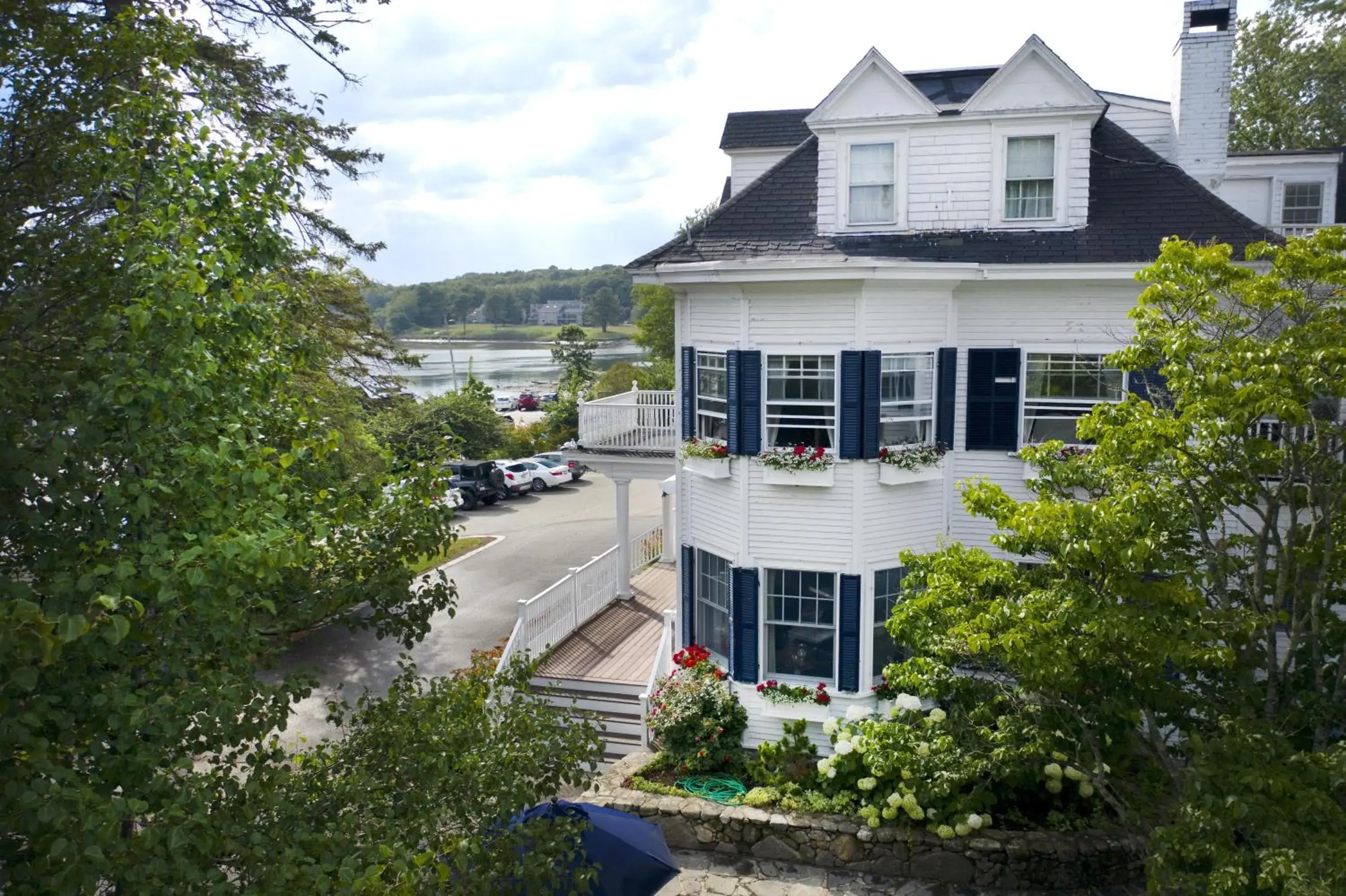 Property building in Kennebunkport Inn Property building in Kennebunkport Inn