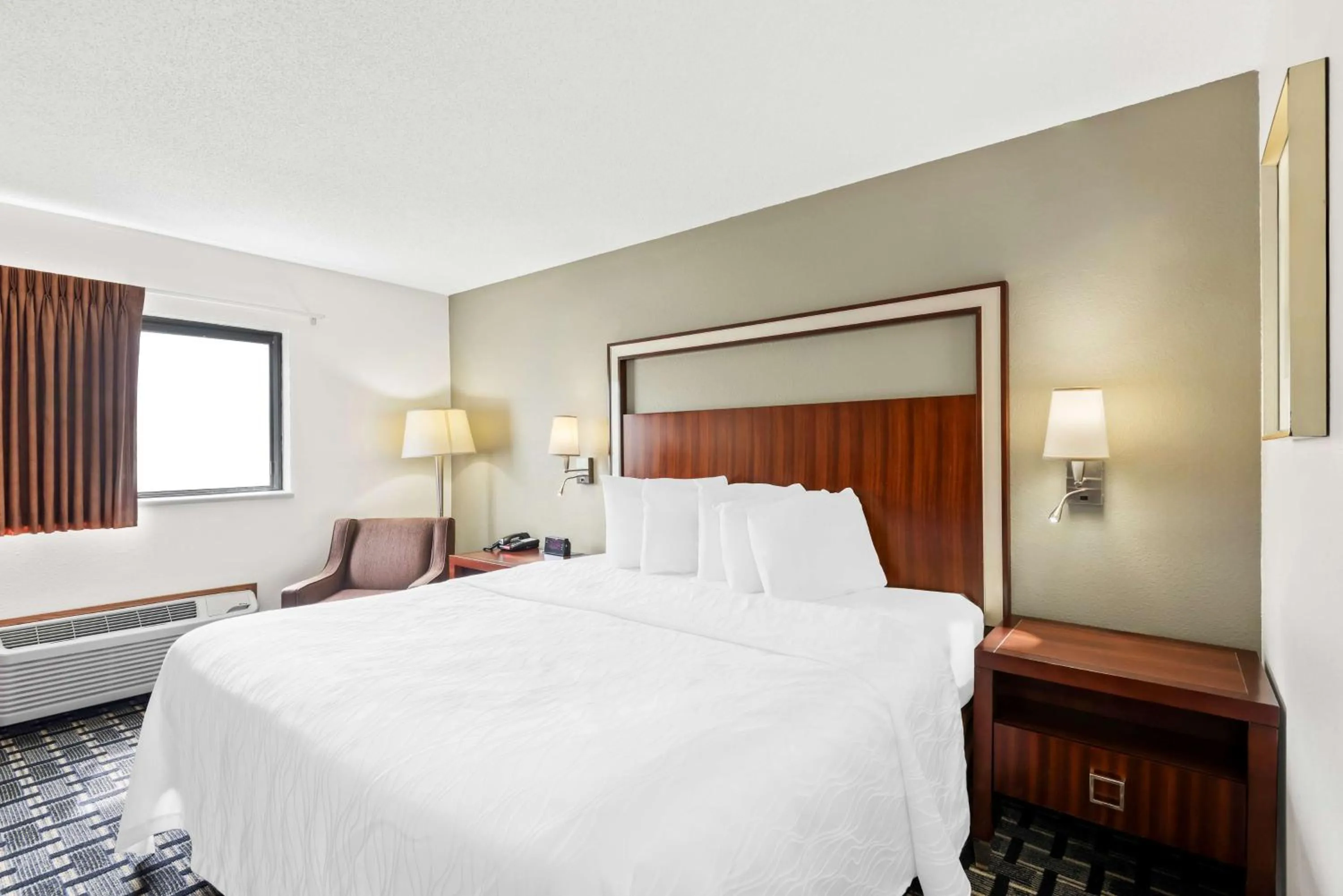 Bedroom, Bed in SureStay Hotel by Best Western Manchester