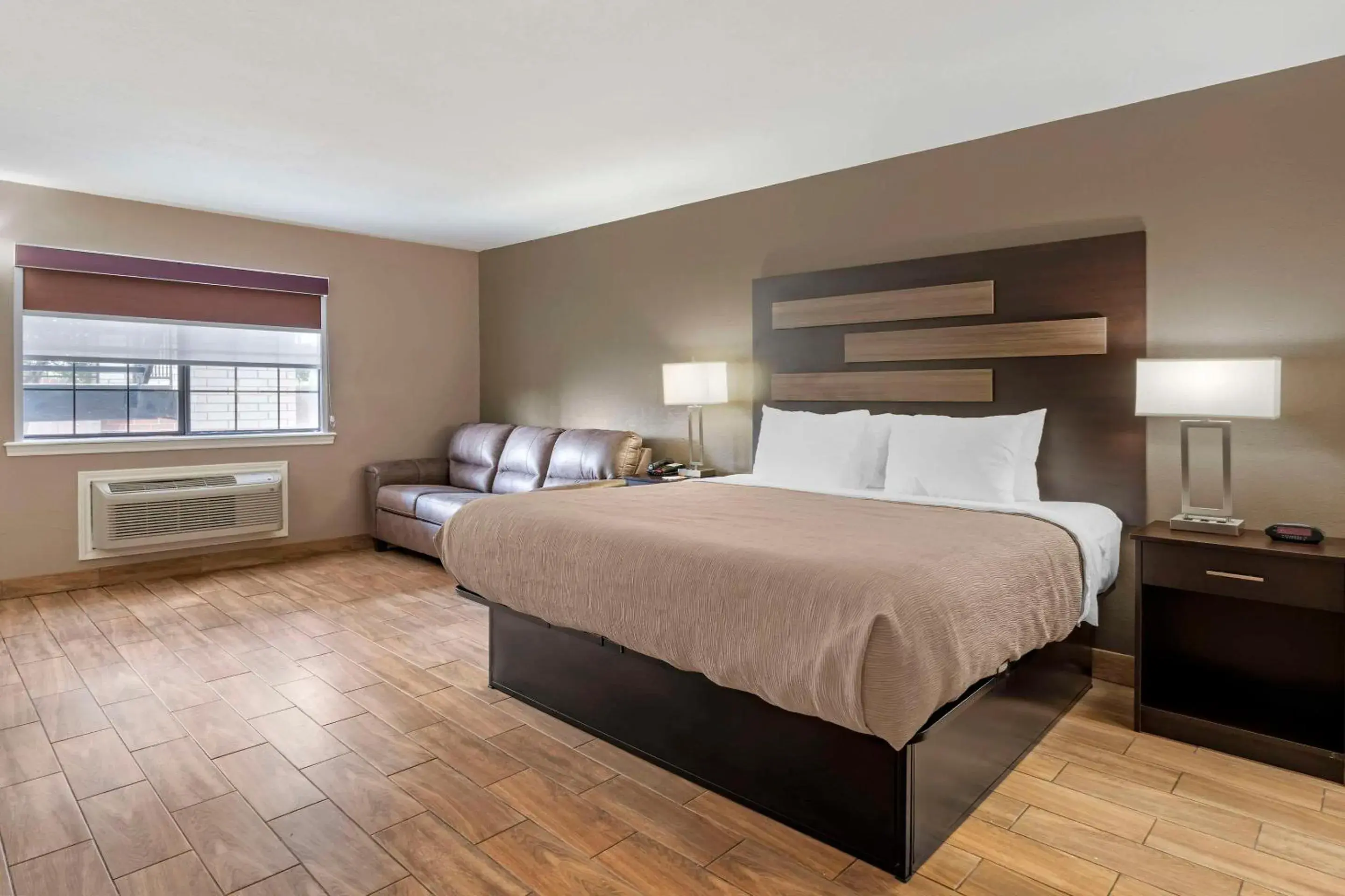 Bedroom, Bed in Americas Best Value Inn New Boston Bedroom, Bed in Americas Best Value Inn New Boston