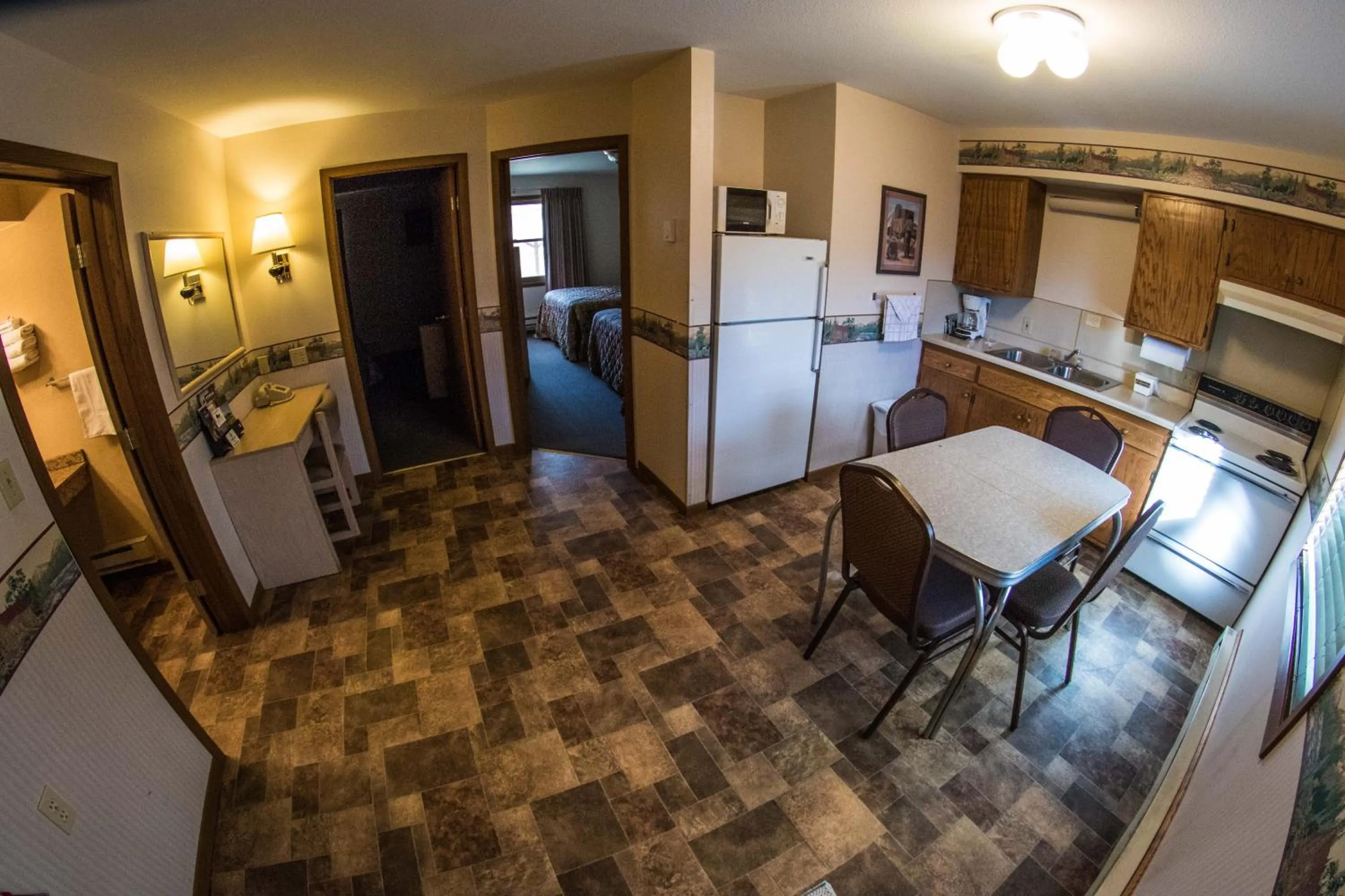 Dining area in Stagecoach Inn & Suites